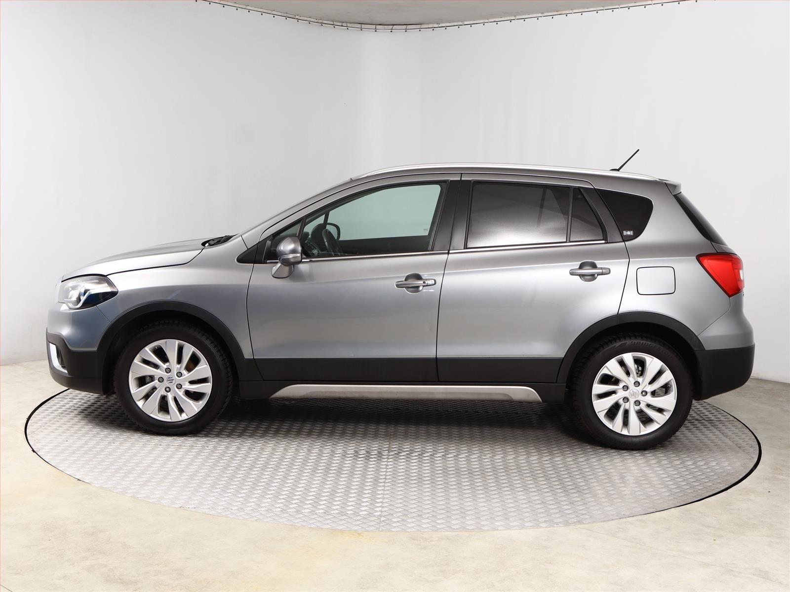 Suzuki SX4 S-Cross, 1.0 BoosterJet, Premium, ČR - fotka 3