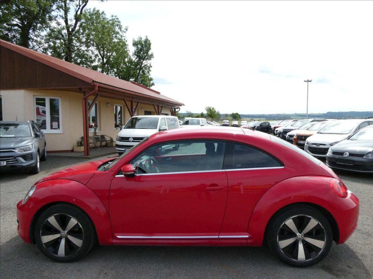 Volkswagen New Beetle, 1,2 TSi 77kW,2xpneu,auto klima - fotka 6