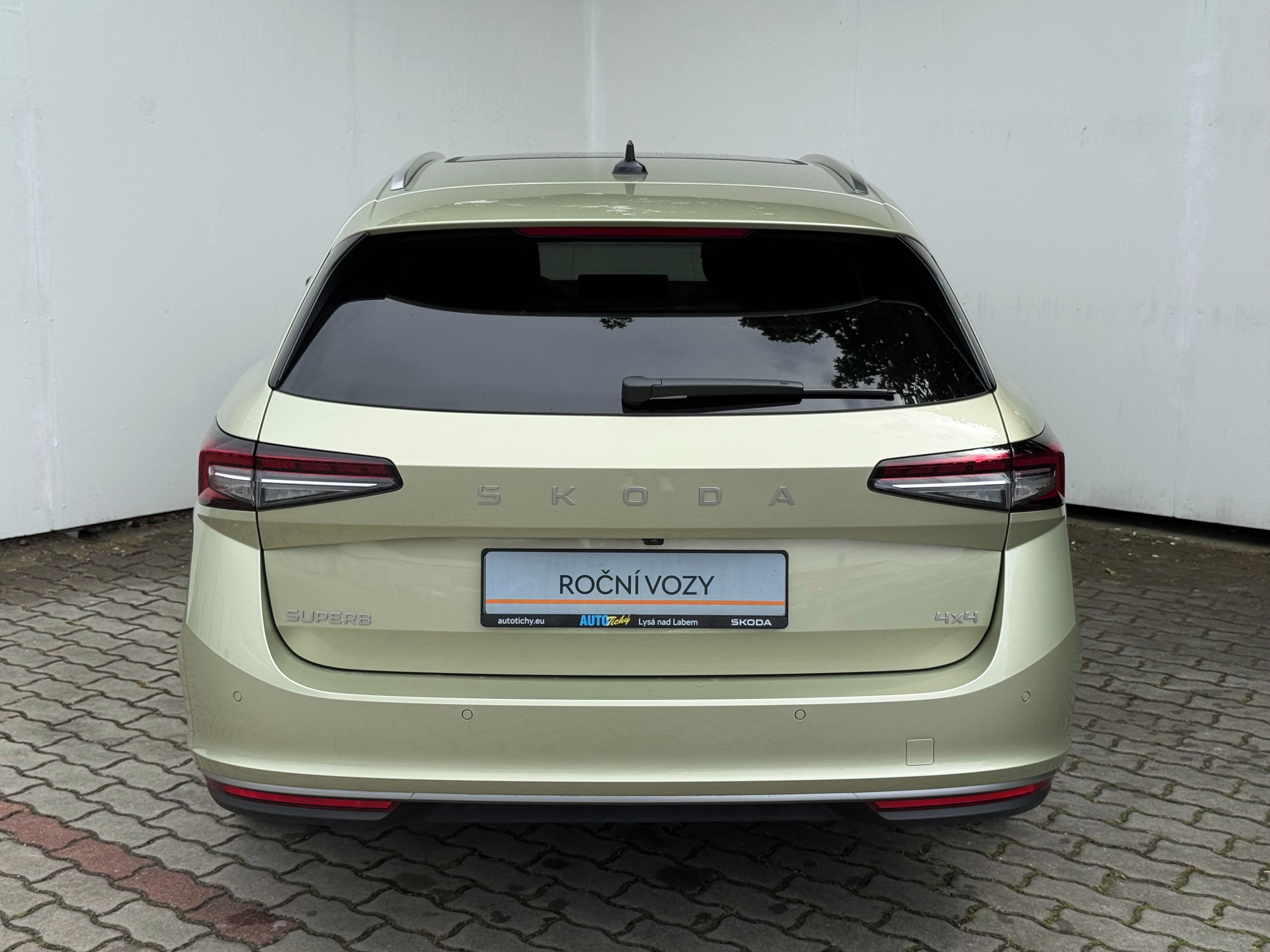 Škoda Superb, 2,0 TDI / 142 kW 4x4 L&K - fotka 6
