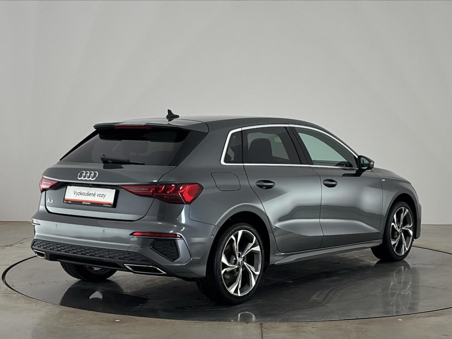 Audi A3, 1.5 TSI / 110 kW S-Line Sportb - fotka 2