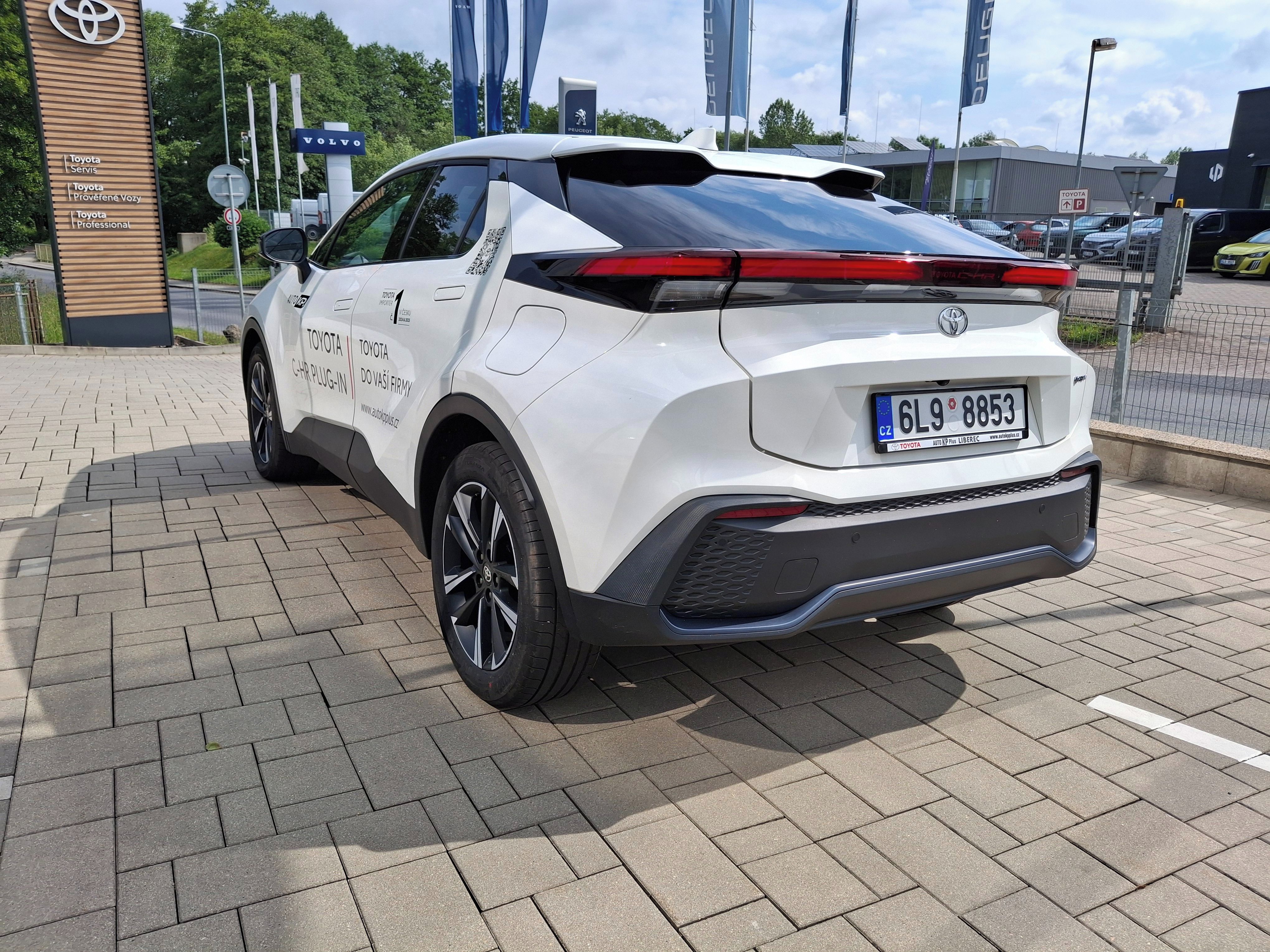Toyota C-HR, 2.0 PHEV STYLE - fotka 3