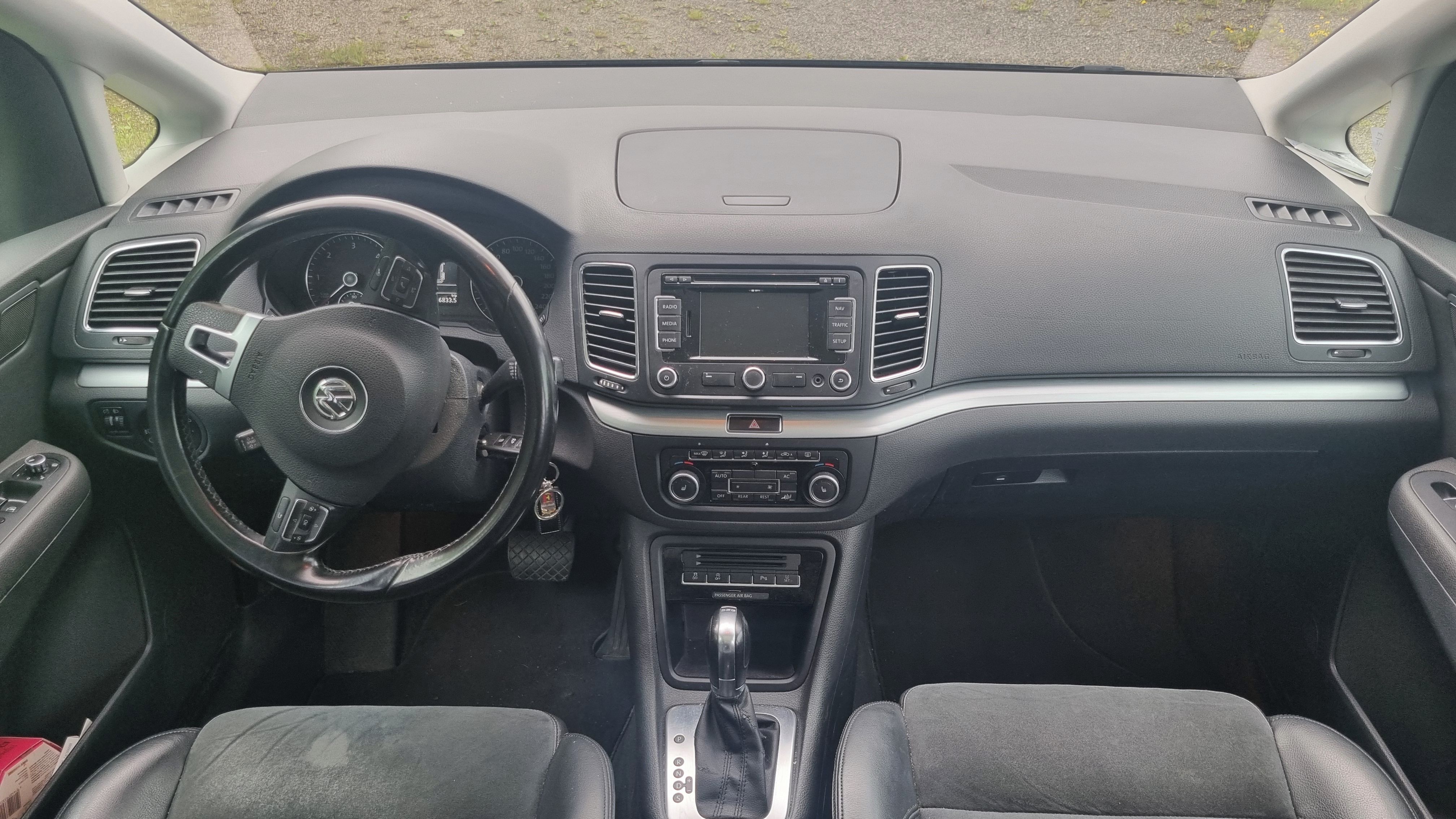 Volkswagen Sharan, 2.0 TDi DSG 135 Kwh - fotka 4