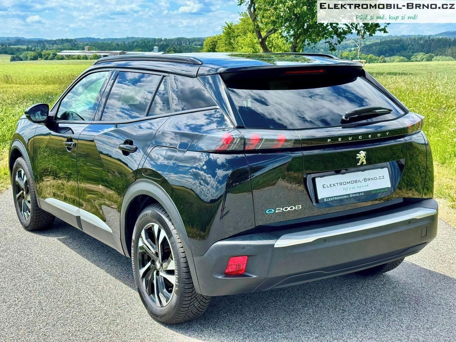 Peugeot 2008, 50kWh, SoH 90%, 360° Kamera - fotka 4