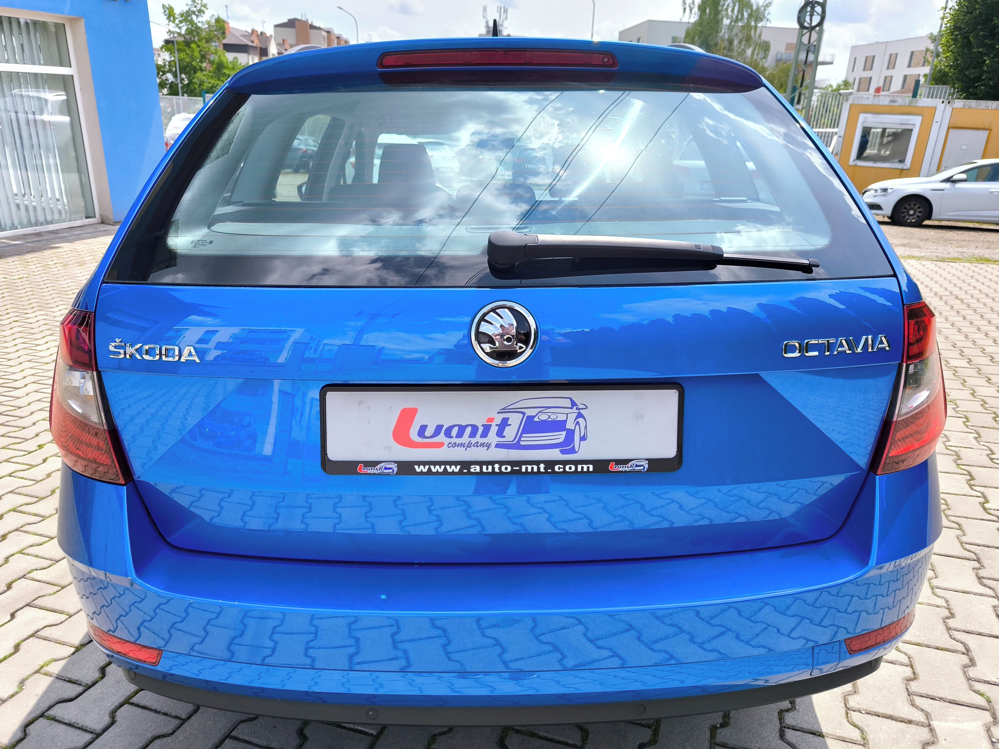 Škoda Octavia, 1.6 TDI Style - fotka 6