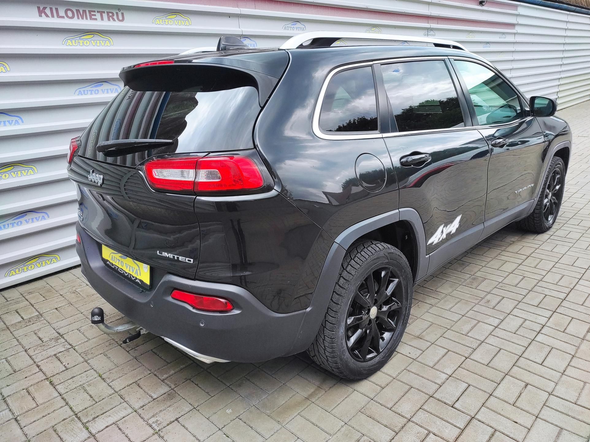 Jeep Cherokee, 2,2M-Jet 4x4, AT, NAVI, Tažné! - fotka 3