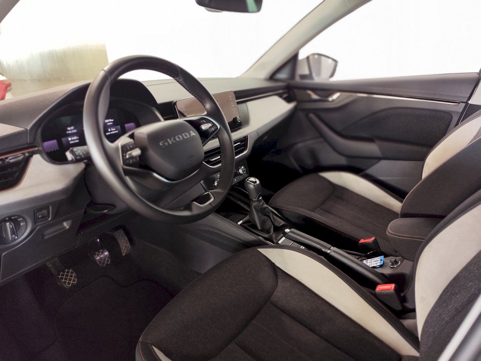 Škoda Scala, SCALA TOP SELECTION 1.0 TSI 85 - fotka 6