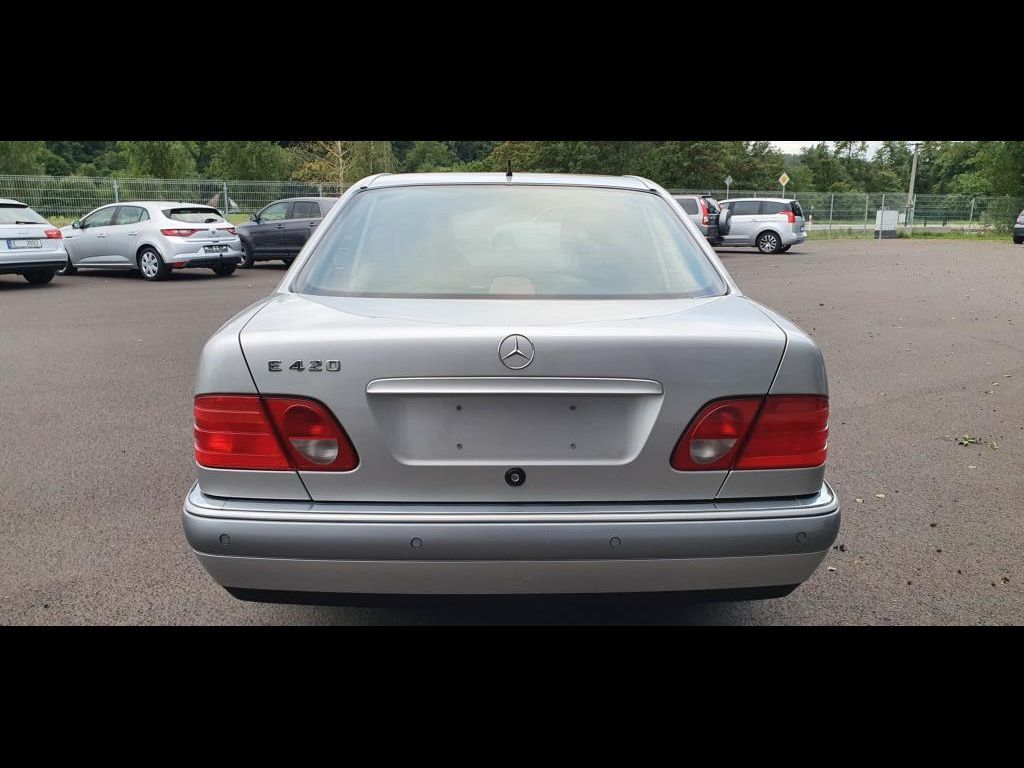 Mercedes-Benz Třídy E - fotka 5