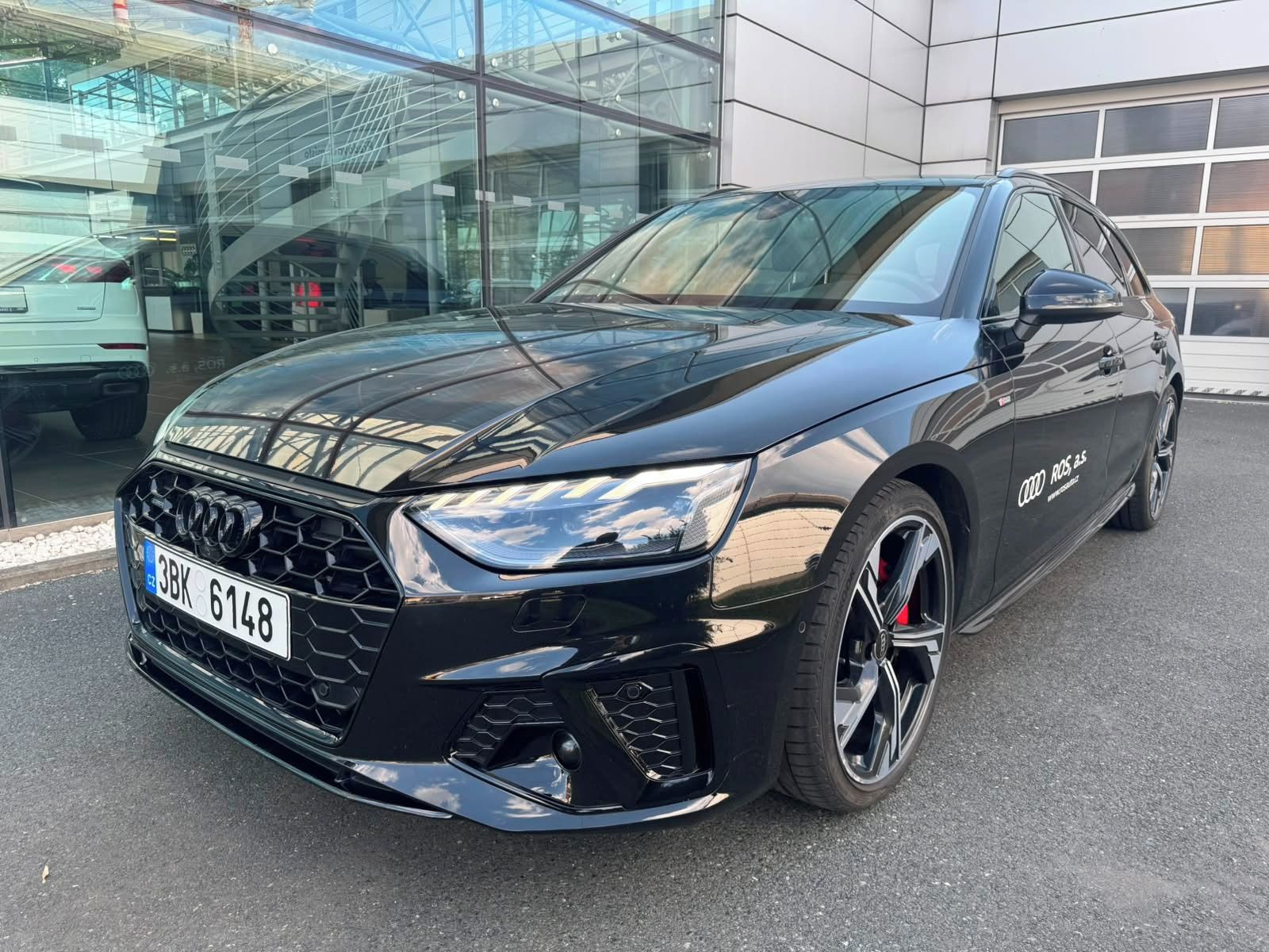 Audi A4, Avant S line 40 TDI 150 kW