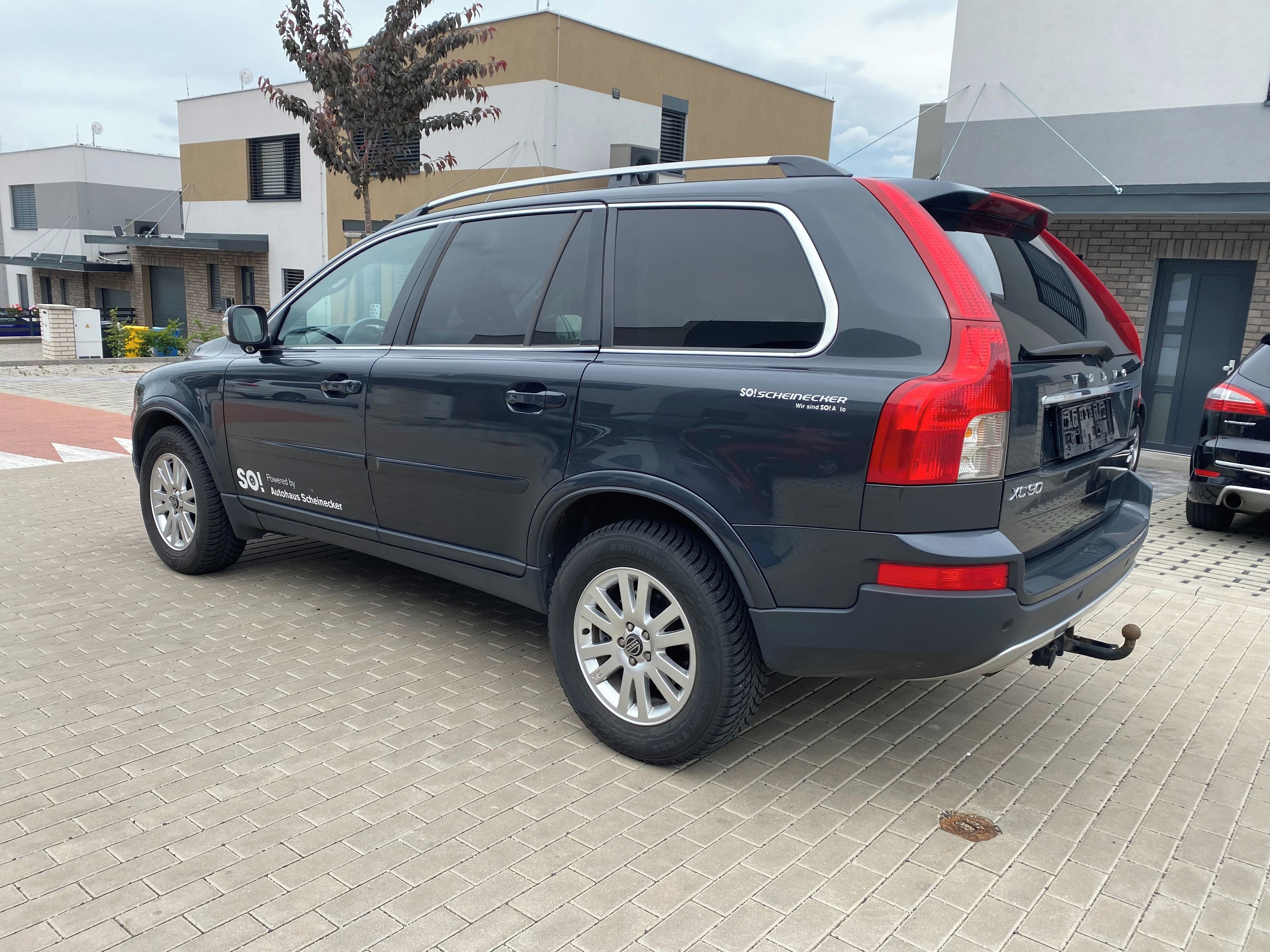 Volvo XC90, 2.4D, 136 kW, 4x4, kůže, tažné - fotka 2