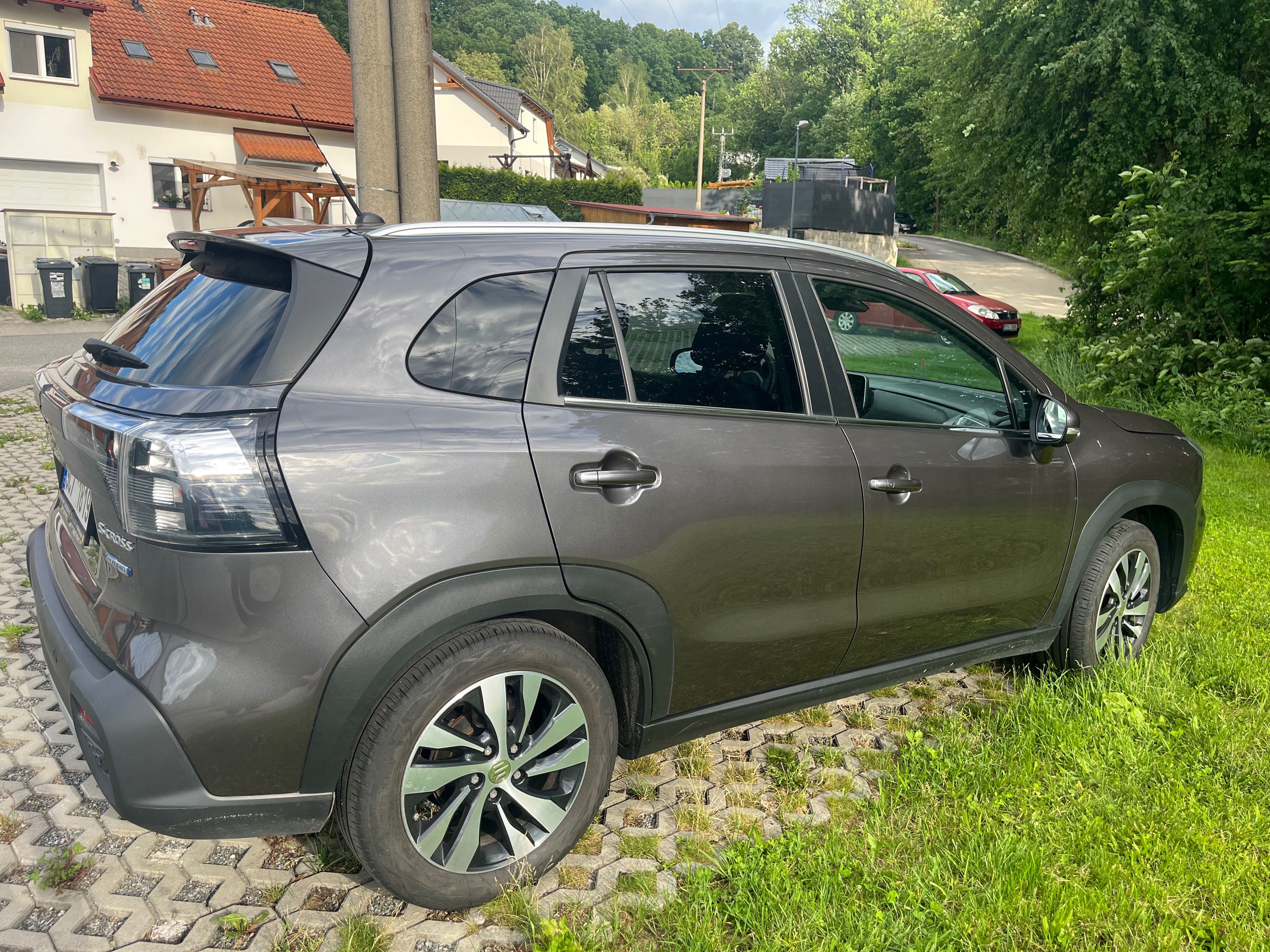 Suzuki SX4 S-Cross, 1,4 Boosterjet AllGrip Hybrid - fotka 3