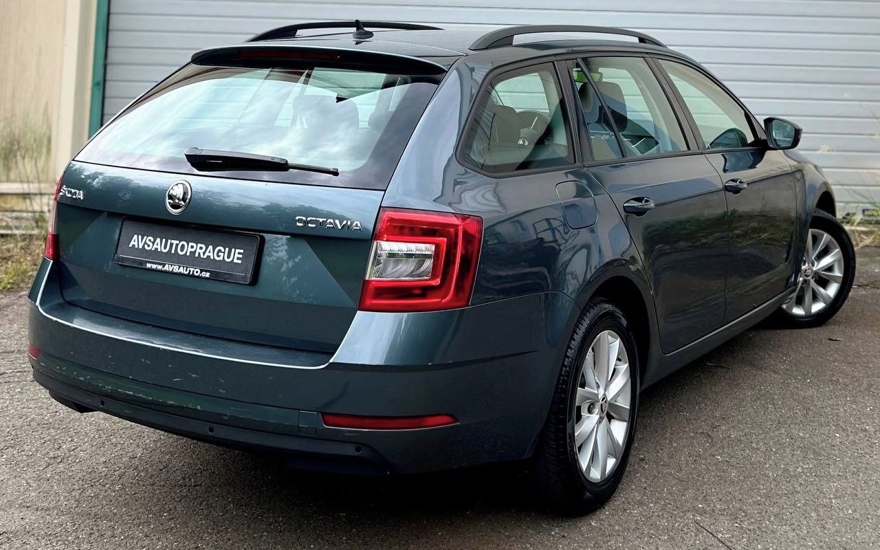 Škoda Octavia, FL COMBI 2.0 TDI DSG - fotka 4