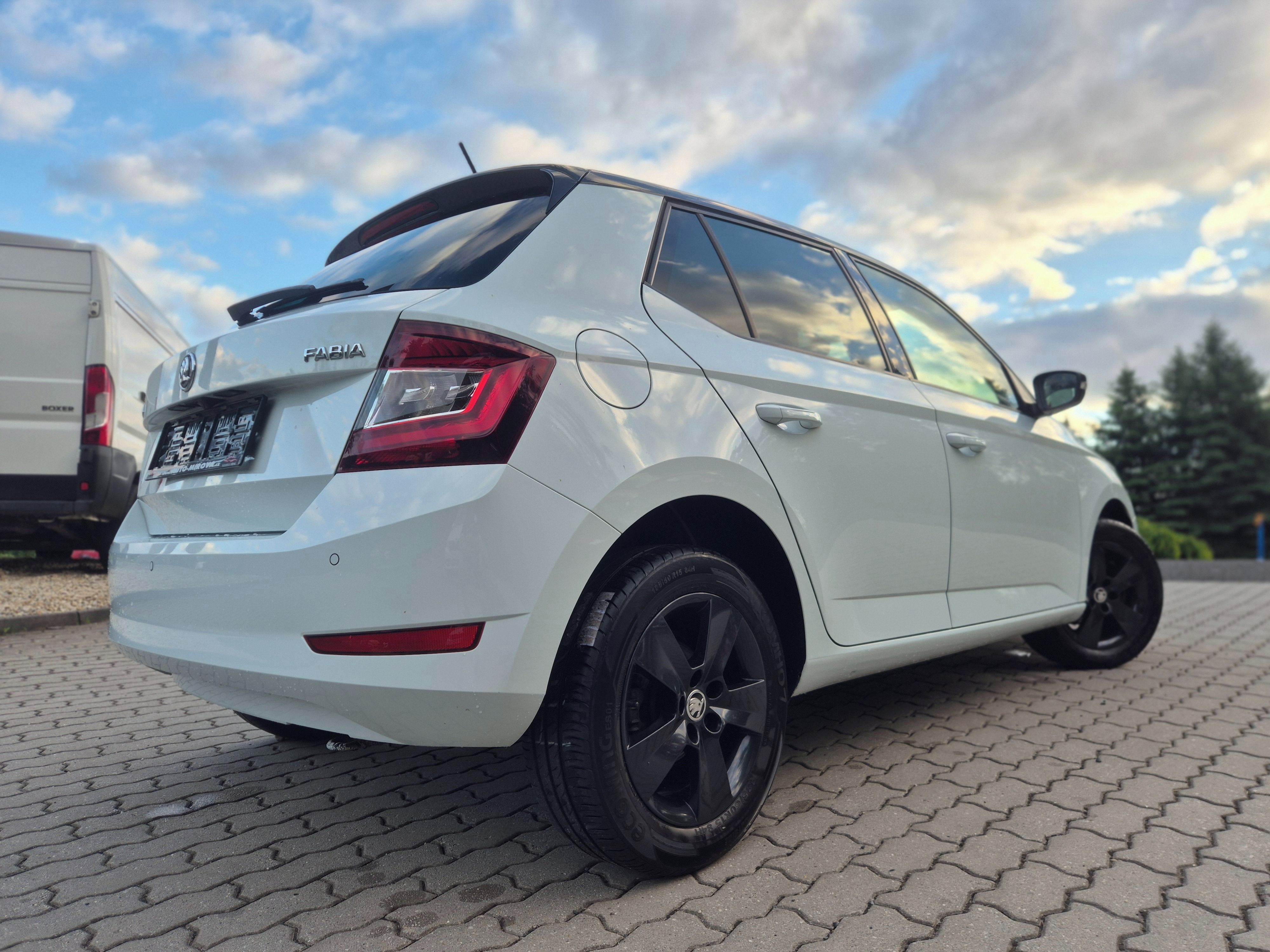 Škoda Fabia, 1,0 TSI STYLE 82 TIS KM - fotka 5