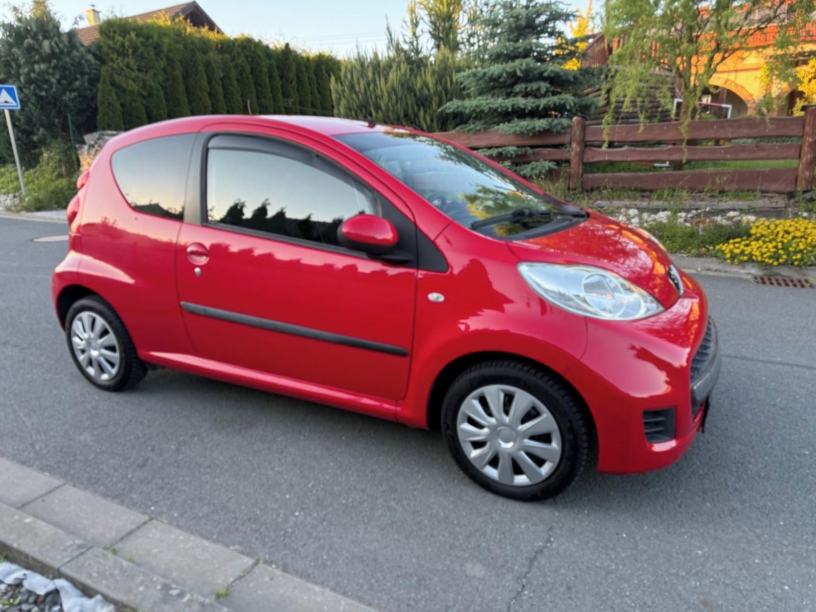 Peugeot 107, AUTOMAT 1.0i 9/2009 po SERVISU - fotka 2