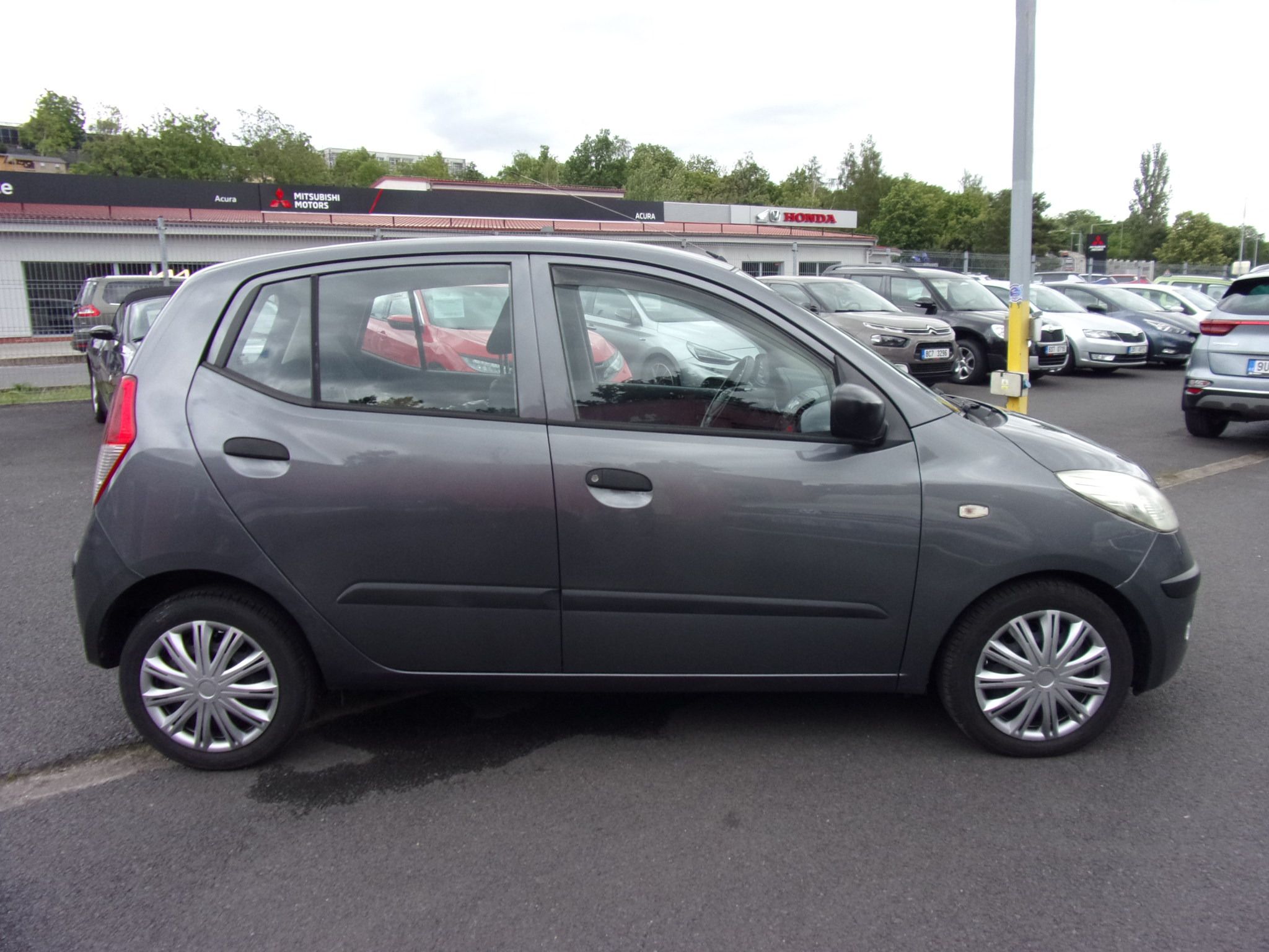 Hyundai i10, 1,1 i Klima - fotka 2