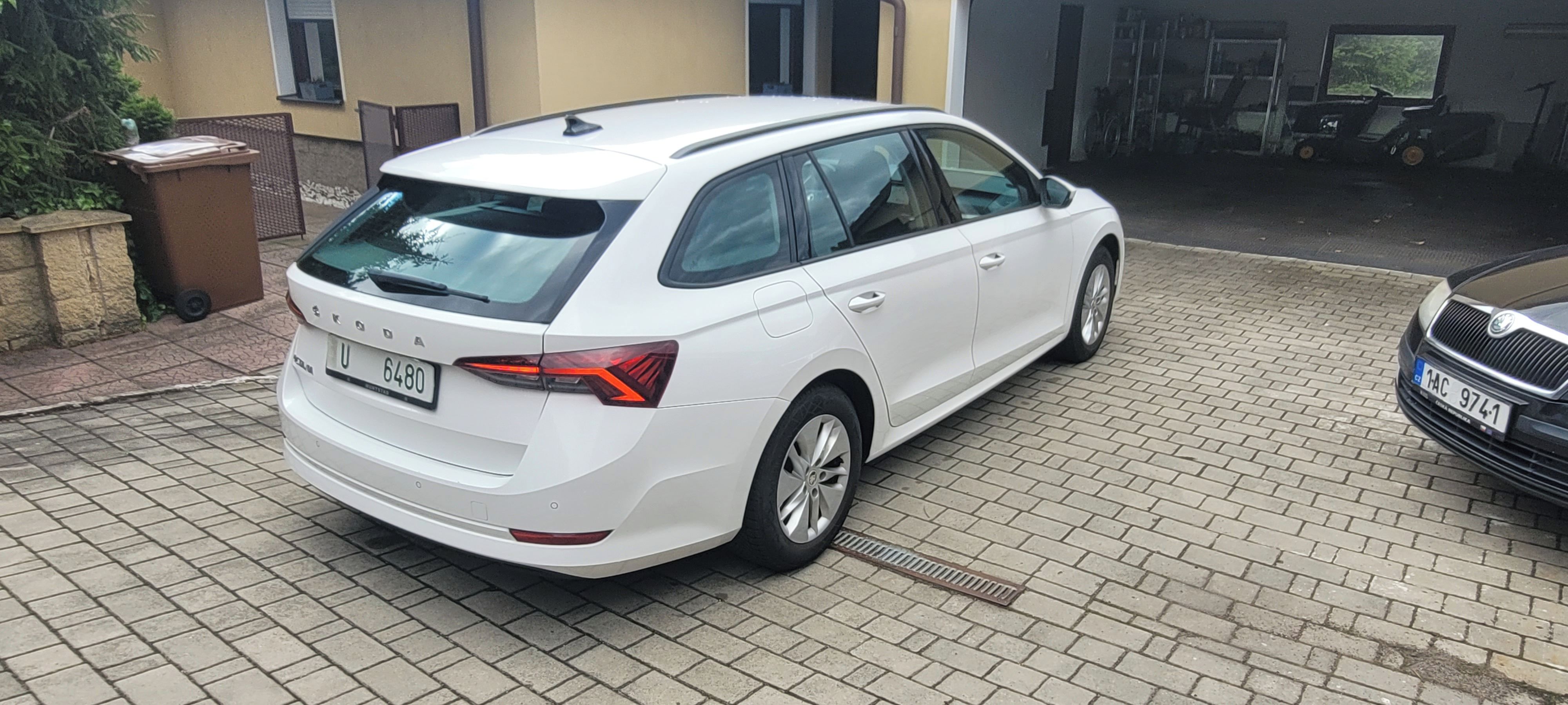 Škoda Octavia, 1,0TSi 81kw VIRTUAL manual - fotka 4