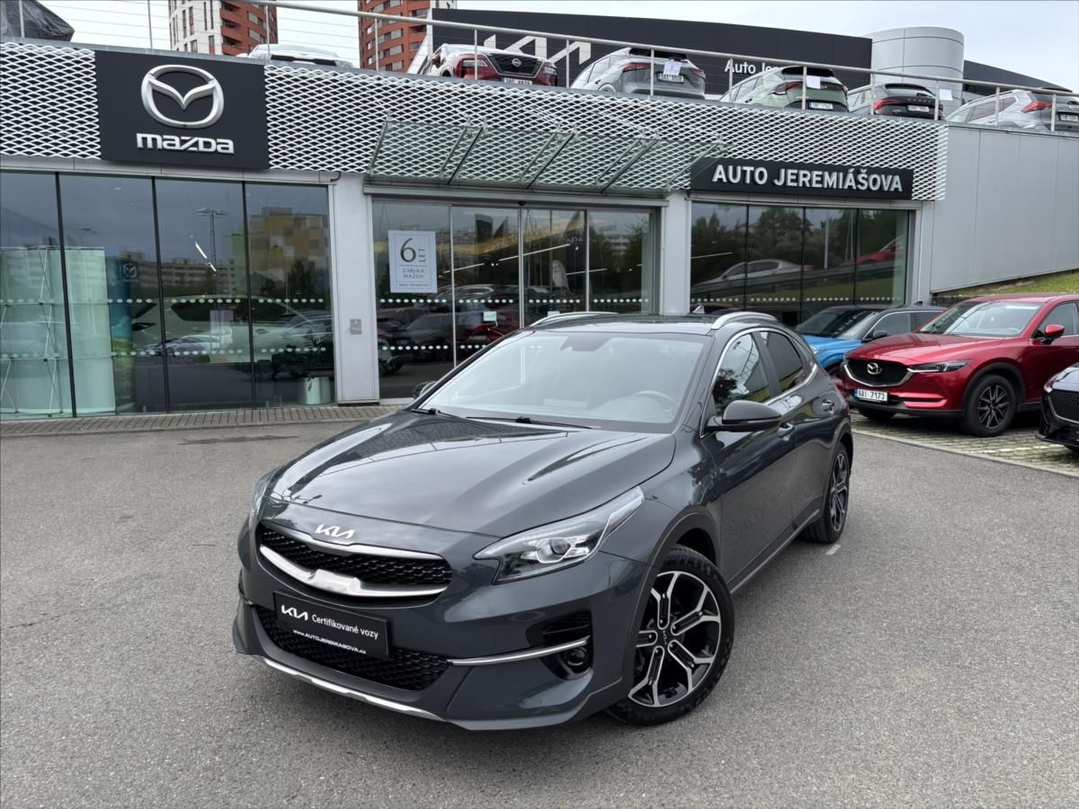 Kia XCee´d, 1,5 AT Black Edition ZÁRUKA