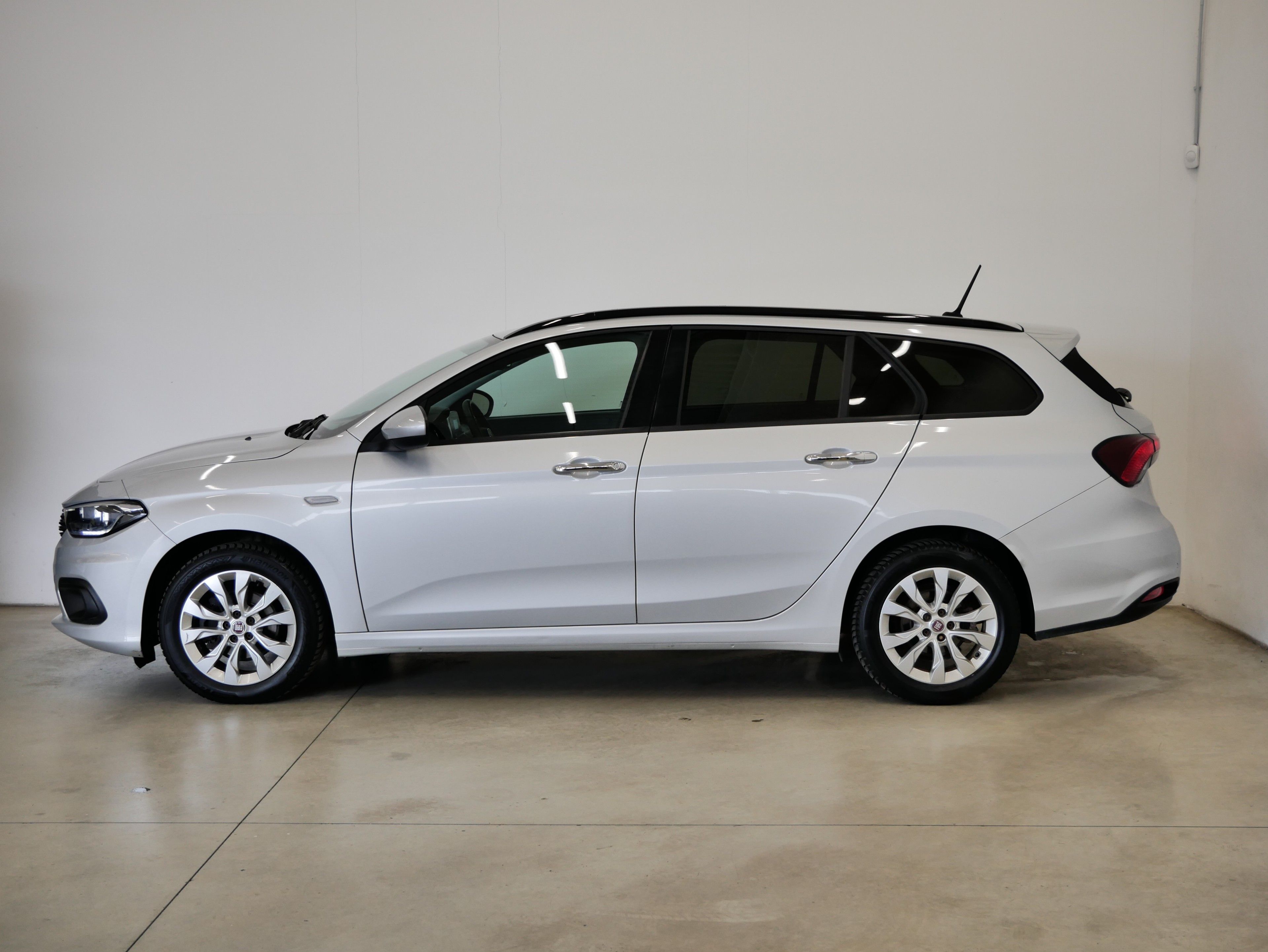 Fiat Tipo, 1.4 Turbo 88 kW Lounge - fotka 3