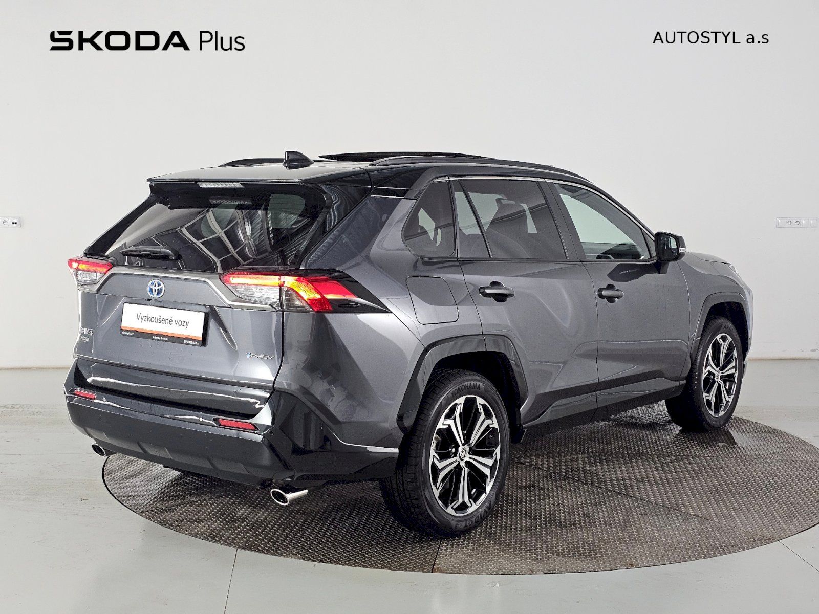 Toyota Rav4, 2.5PHEV 309k 4X4 EXECUTIVE SKY - fotka 2