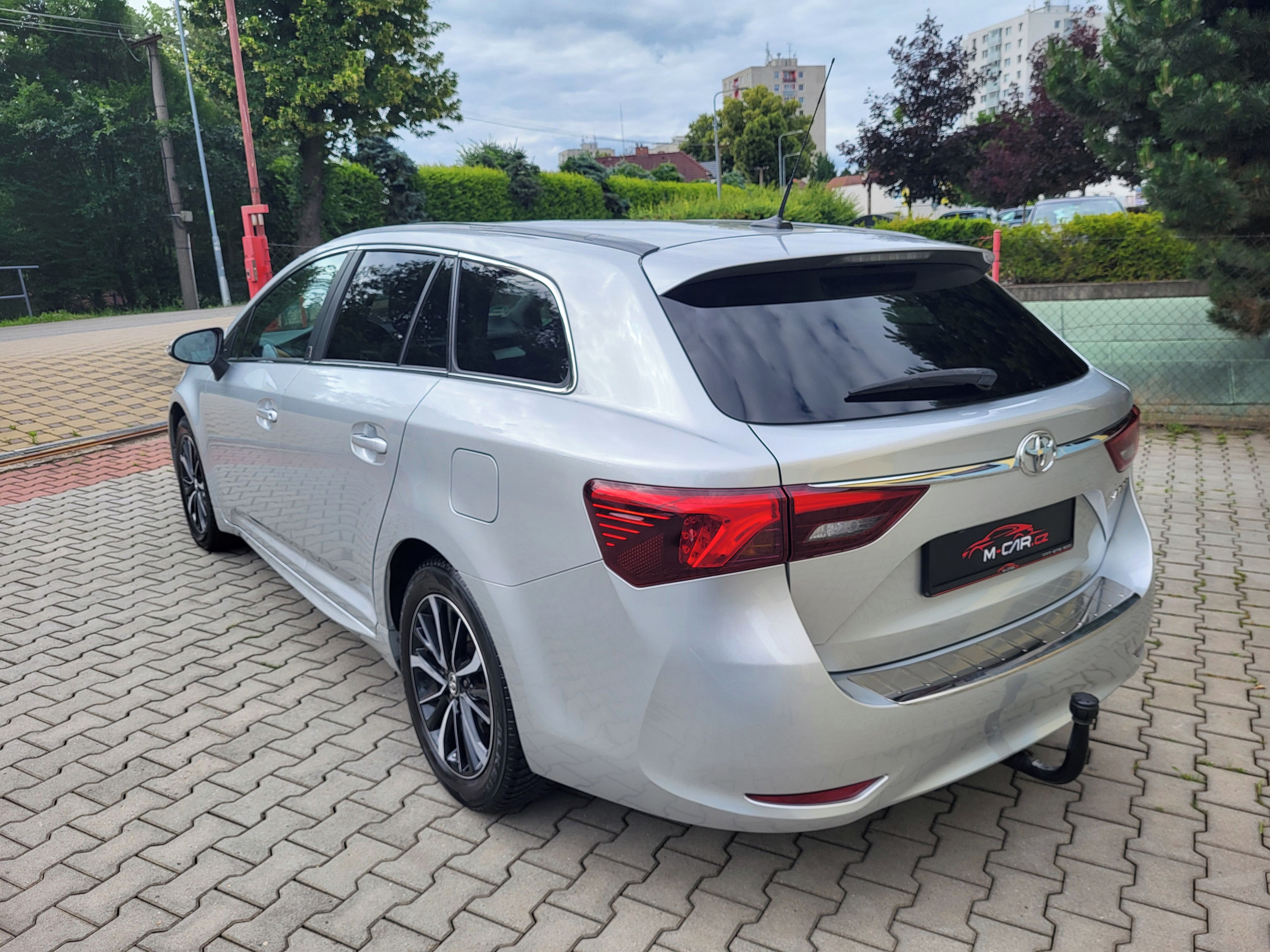 Toyota Avensis, Toyota Avensis 1.8 VVT-i TAŽNÉ - fotka 6