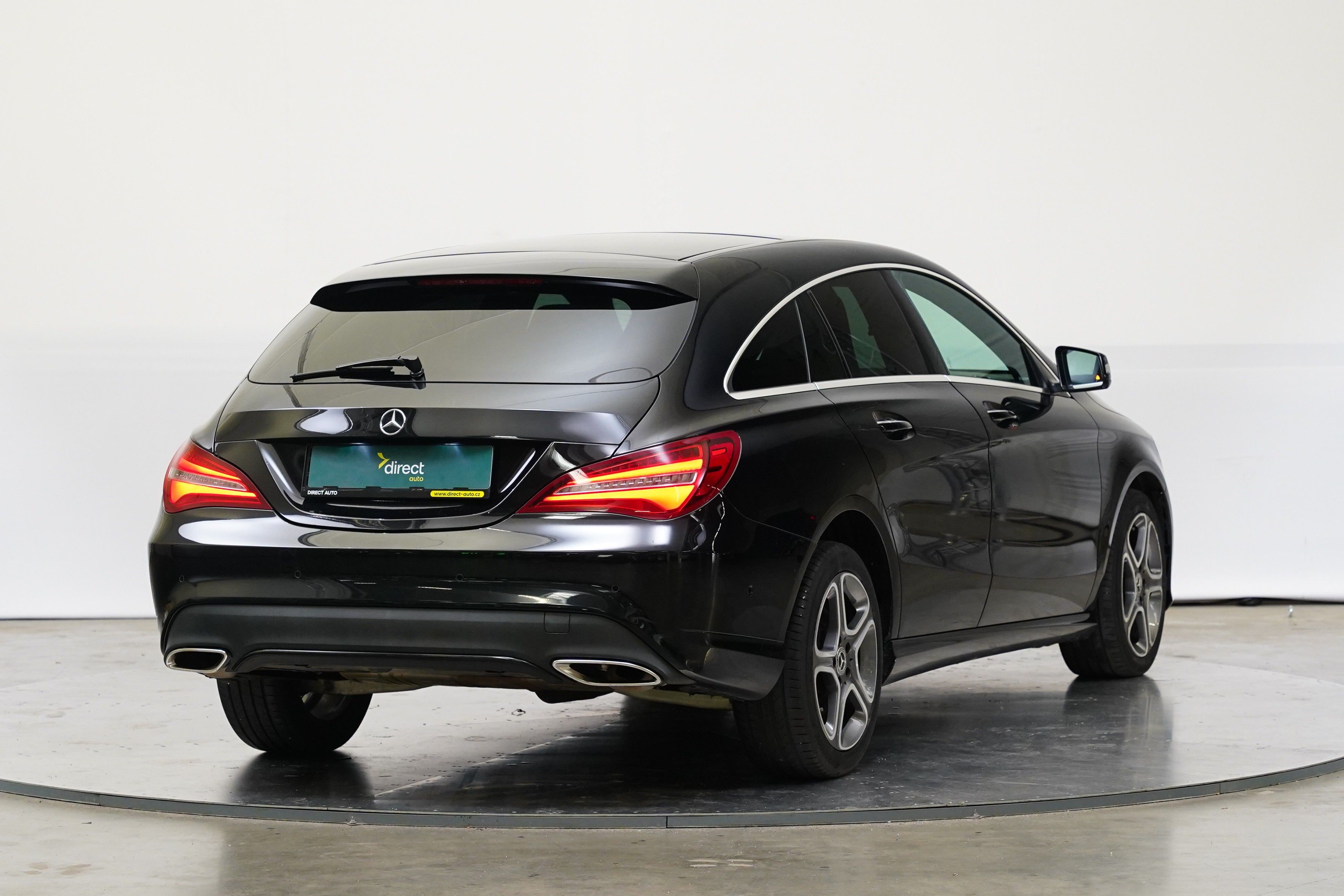 Mercedes-Benz CLA, 220d 125 kW 4Matic SB - fotka 2