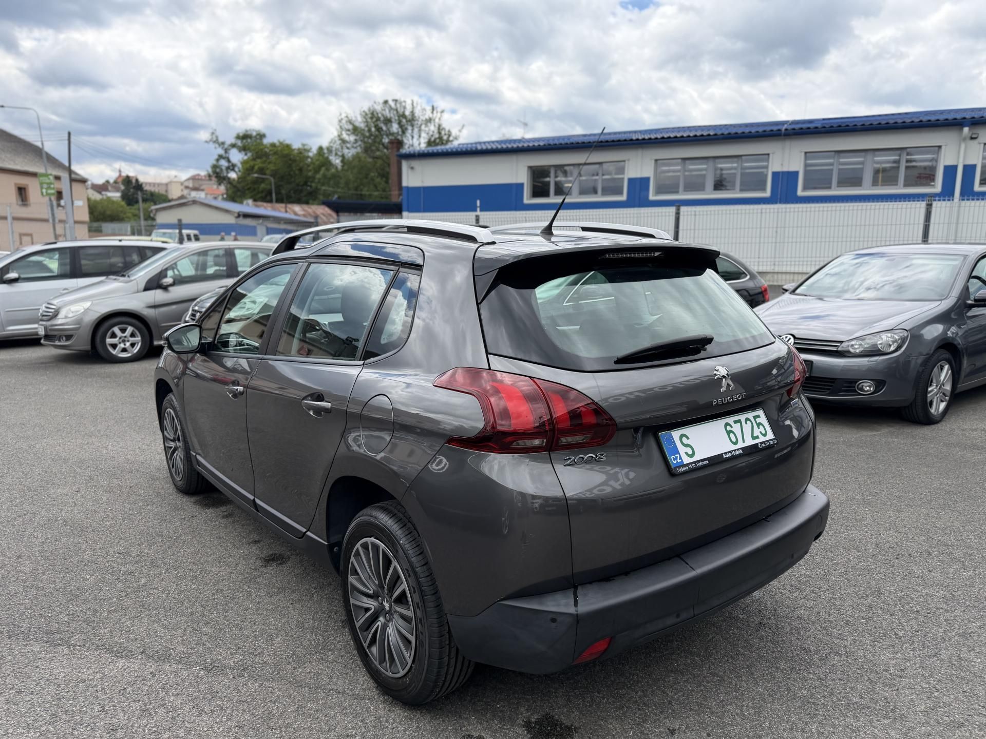 Peugeot 2008 - fotka 2