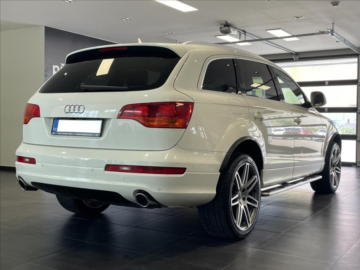 Audi Q7, 4,2 TDI 240kW S-LINE Quattro - fotka 4