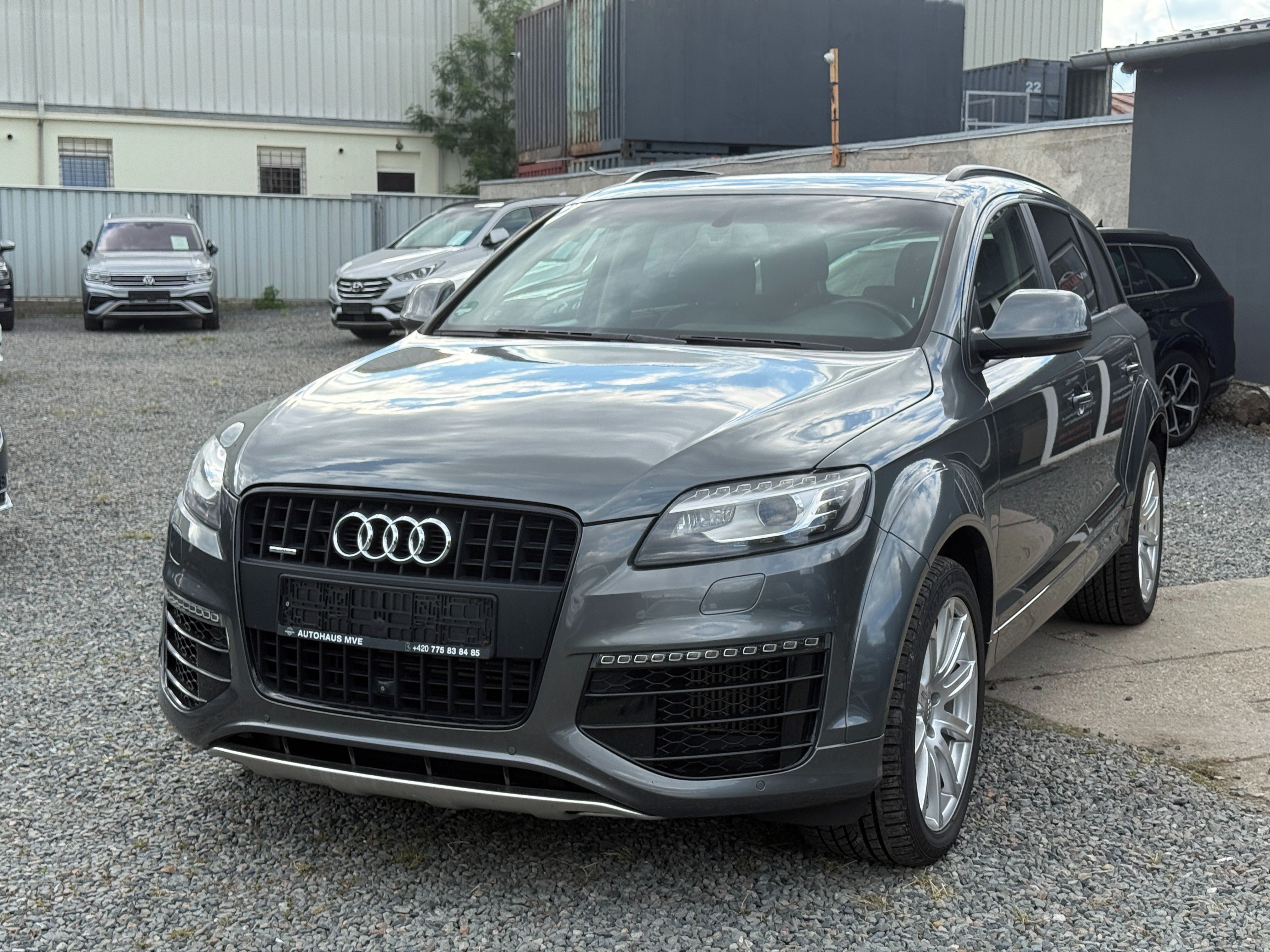 Audi Q7, 4.2 tdi top stav a výbava