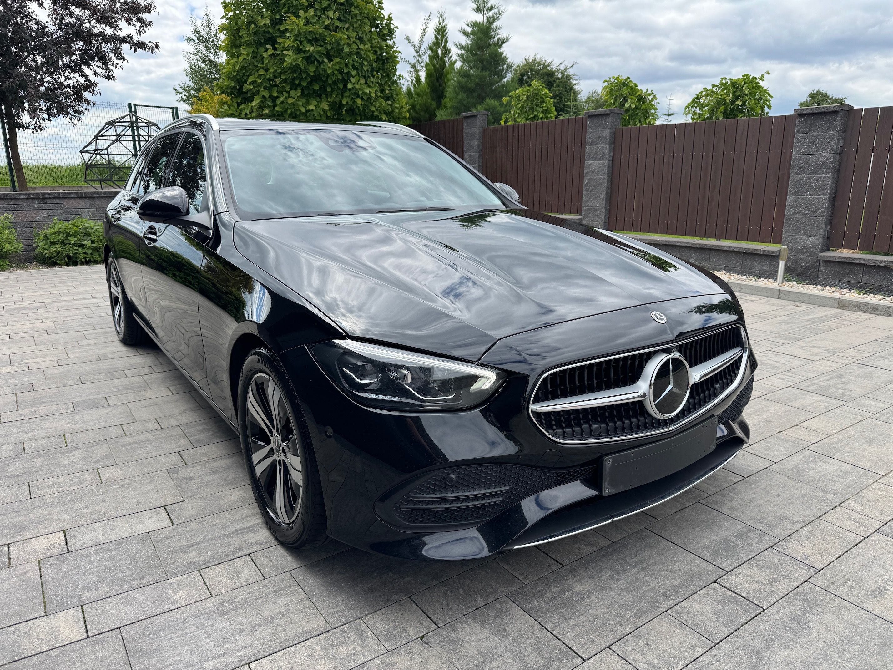 Mercedes-Benz Třídy C, 220d, 4MATIC, AVANTGARDE - fotka 3
