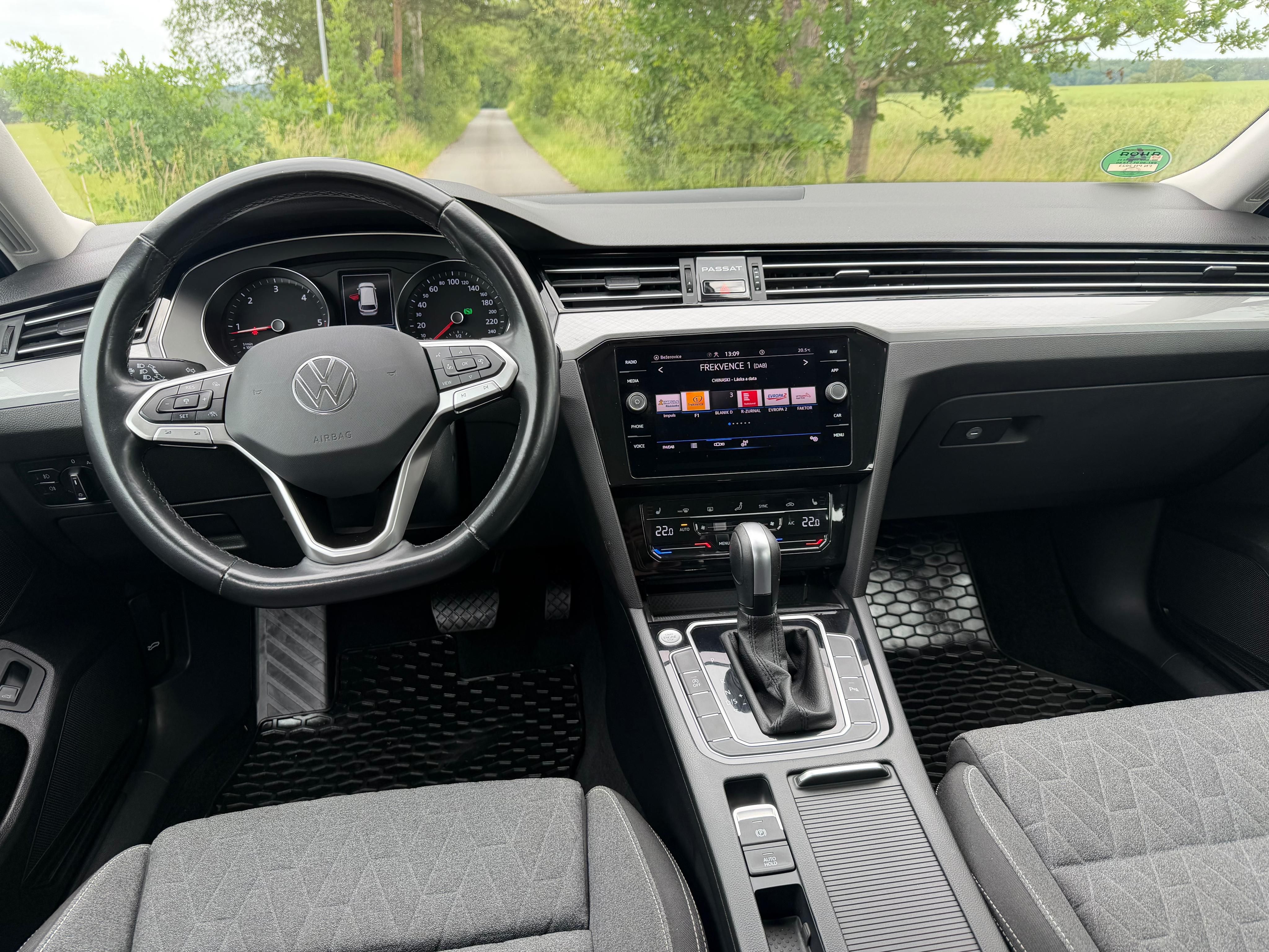Volkswagen Passat, Business 2,0TDi 110kW DSG - fotka 6