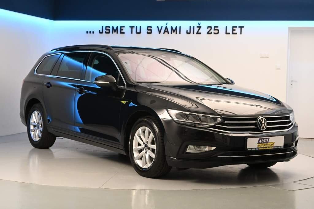 Volkswagen Passat, 2.0 LED DSG ACC Kamera Tažné M - fotka 4