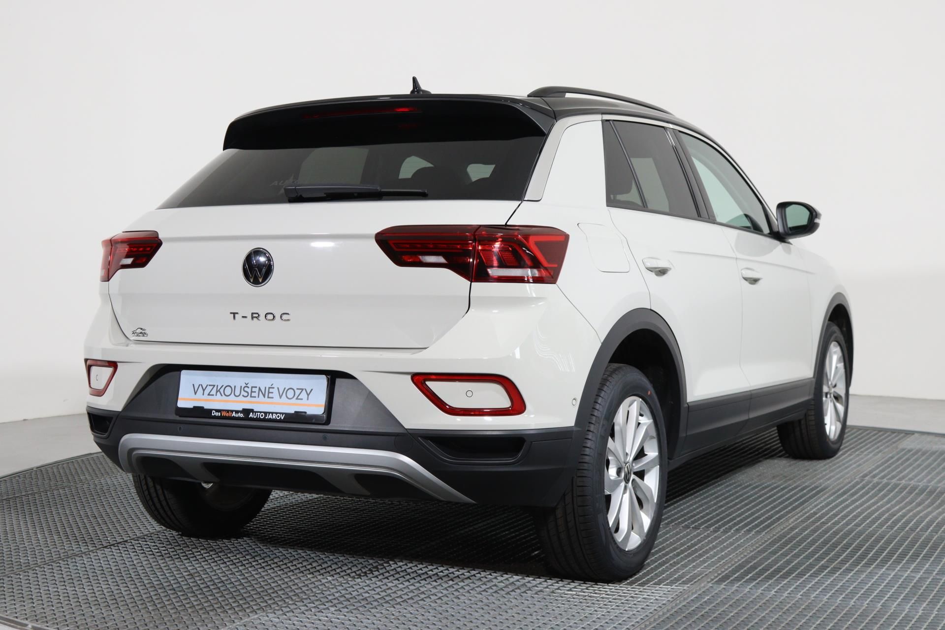 Volkswagen T-Roc, Life 1,5TSI 110 kW DSG/ LED, A - fotka 2