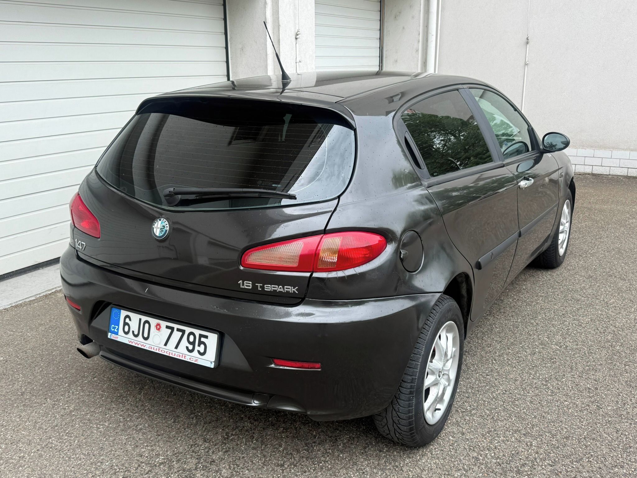 Alfa Romeo 147, 1.6i, 77kw L+Z pneu - fotka 5
