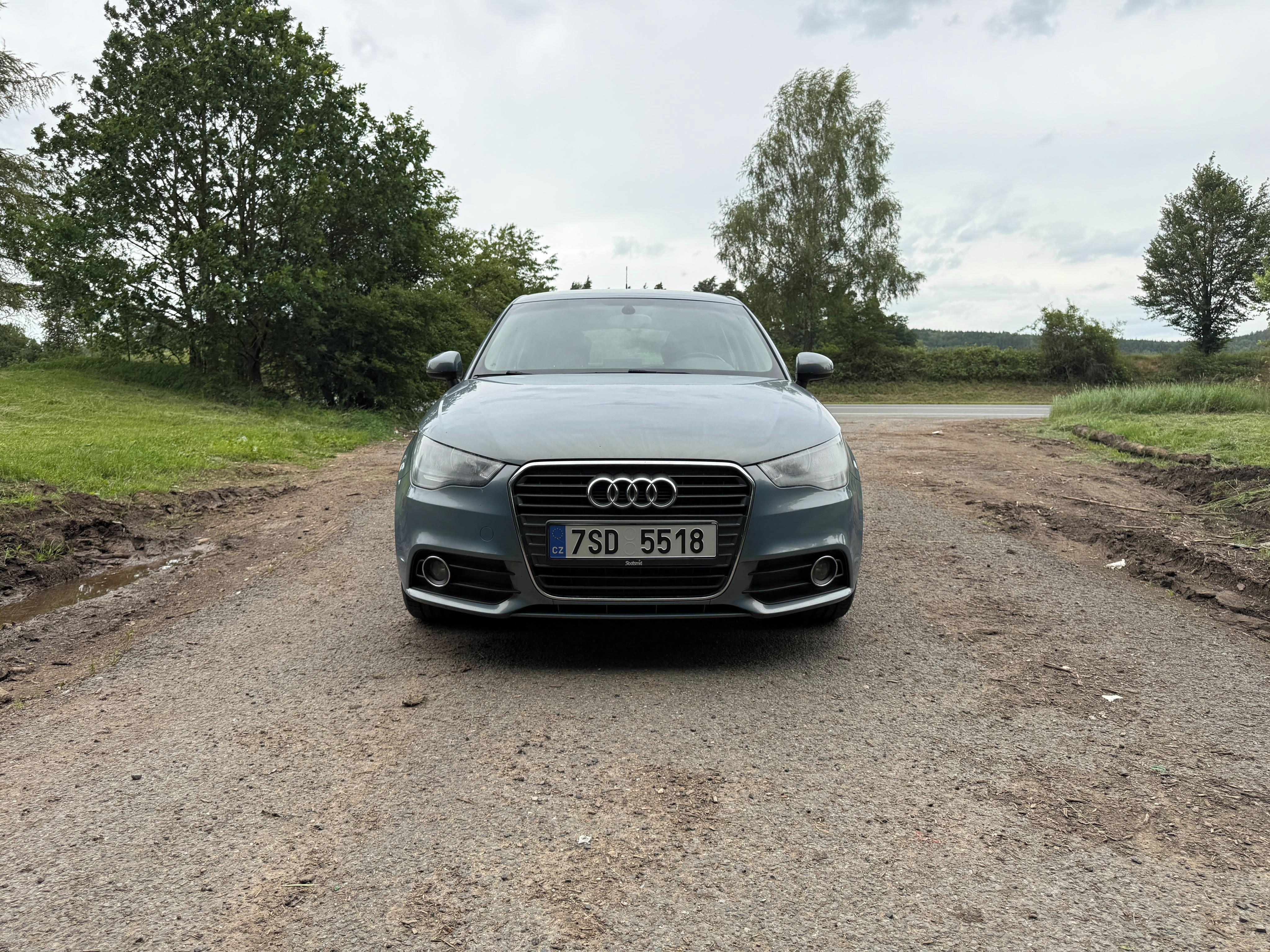 Audi A1, 1.6 tdi 77kW SPORTBACK - fotka 2