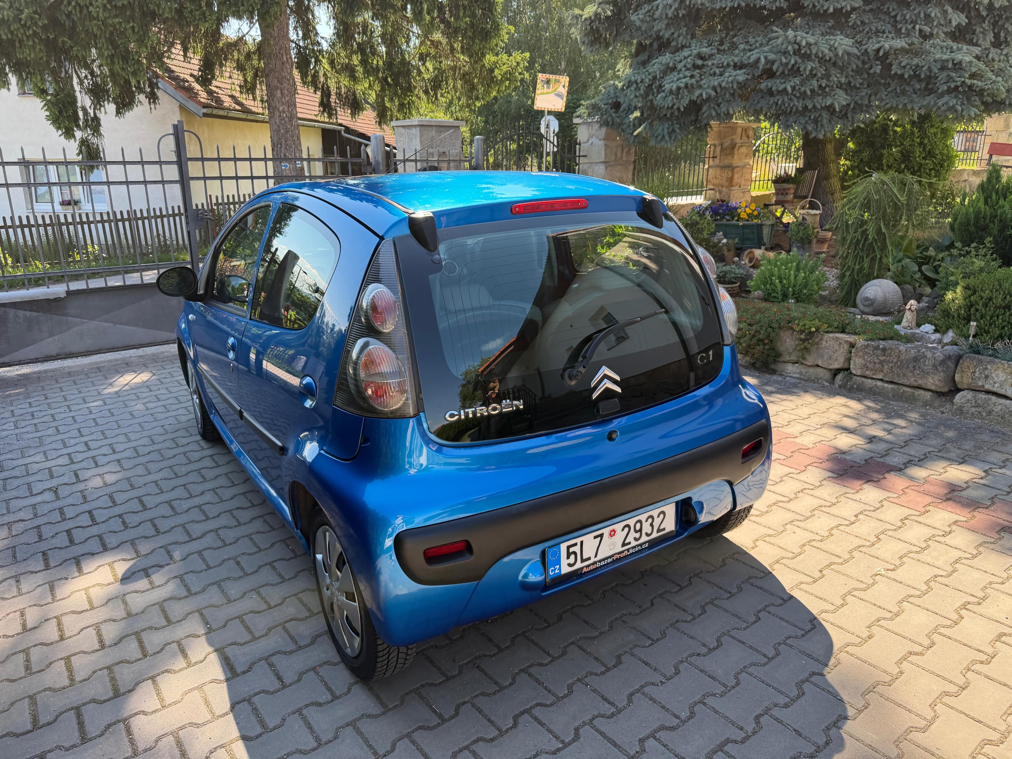 Citroën C1, 1,0i /50kw letní kola+ zimáky - fotka 6