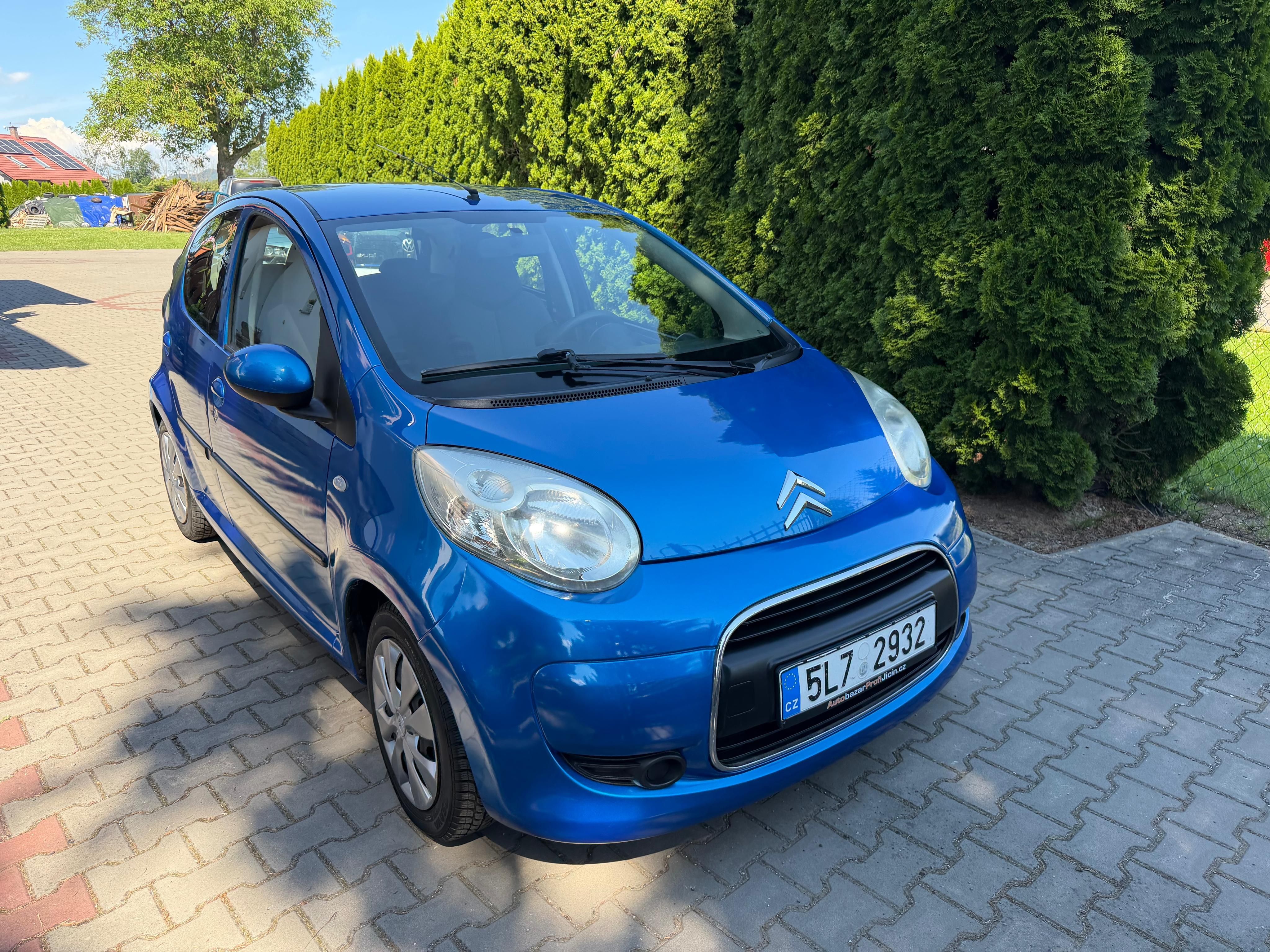 Citroën C1, 1,0i /50kw letní kola+ zimáky - fotka 3