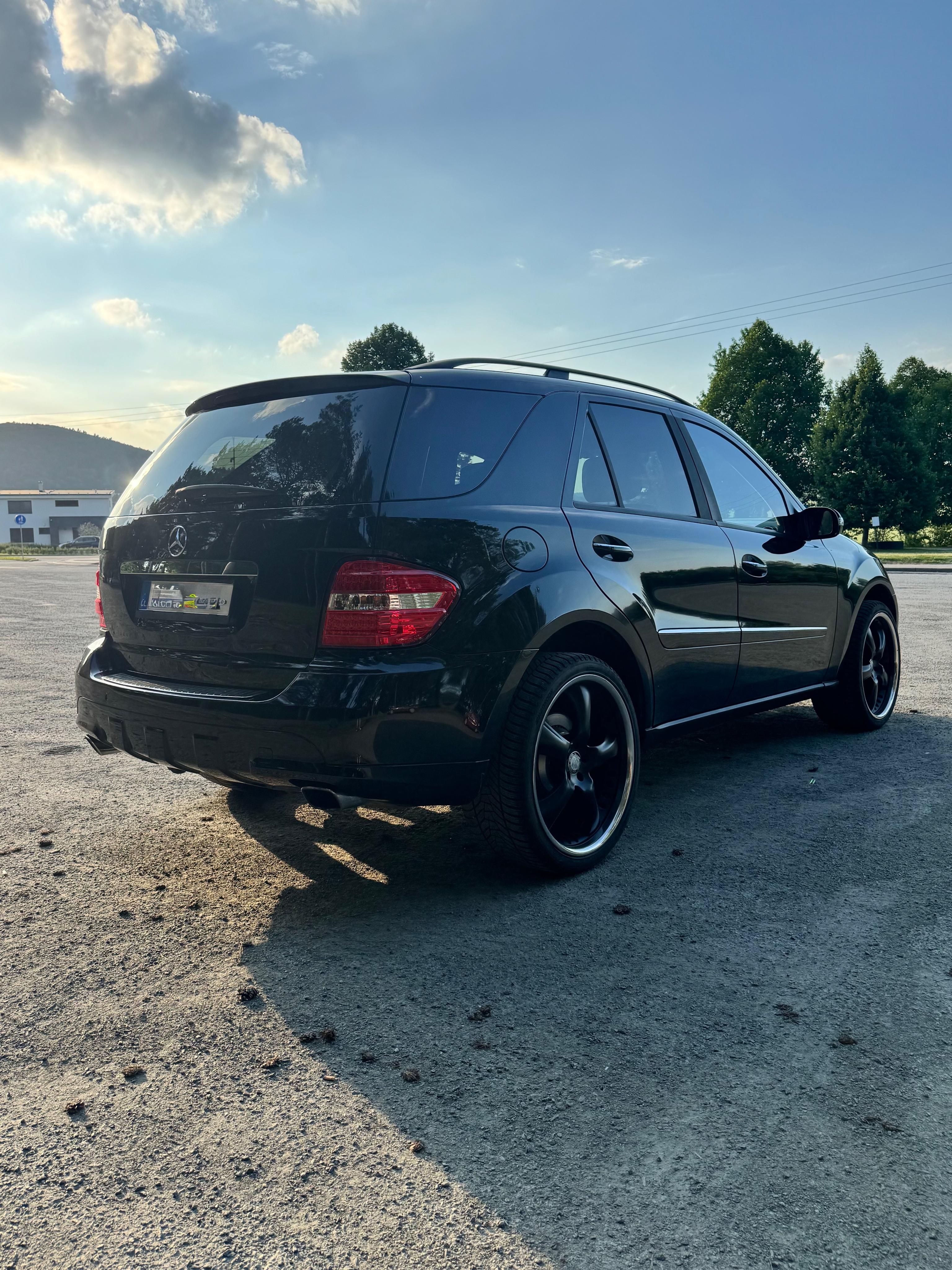 Mercedes-Benz ML, Mercedes Benz ML500 - fotka 6