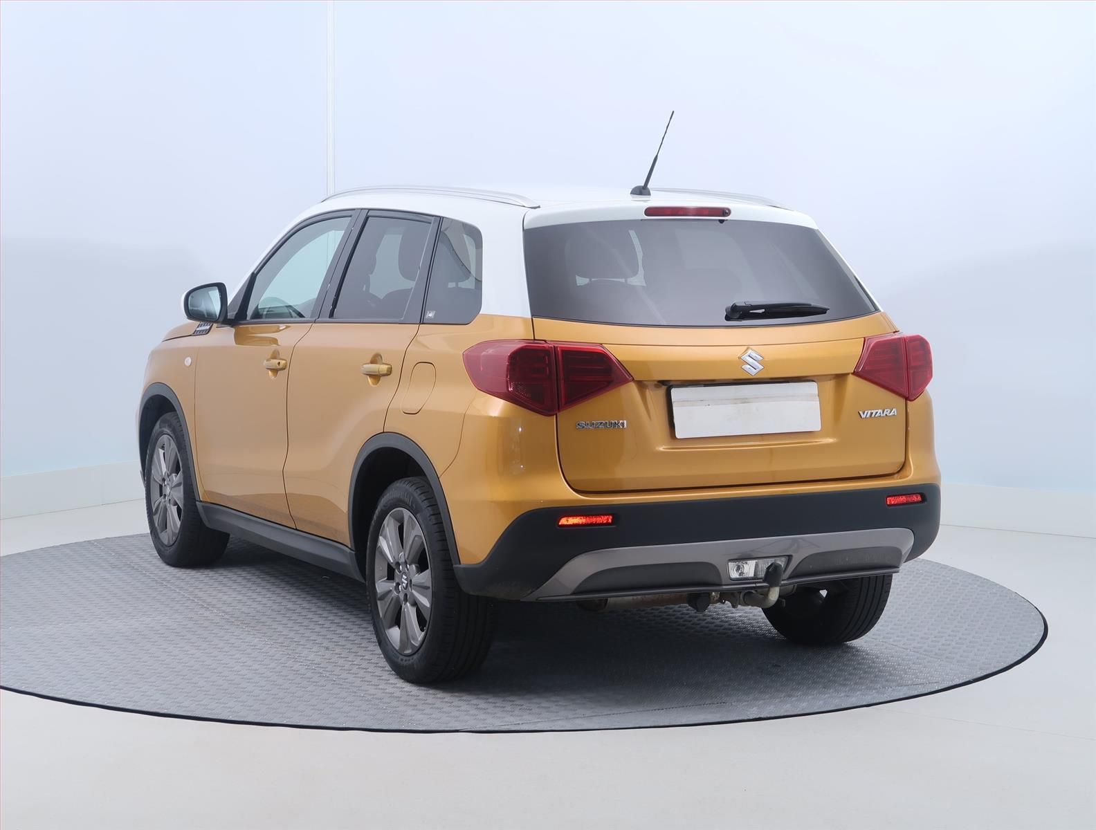 Suzuki Vitara, 1.4 BoosterJet, Automat, ČR - fotka 4