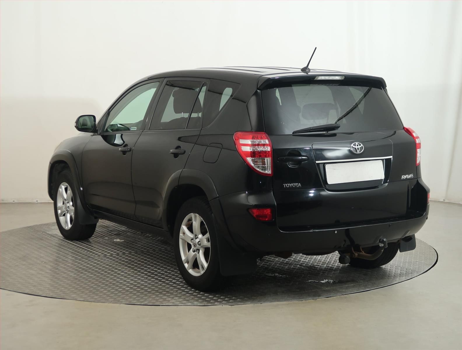 Toyota Rav4, 2.2 D-4D, 4X4 - fotka 4