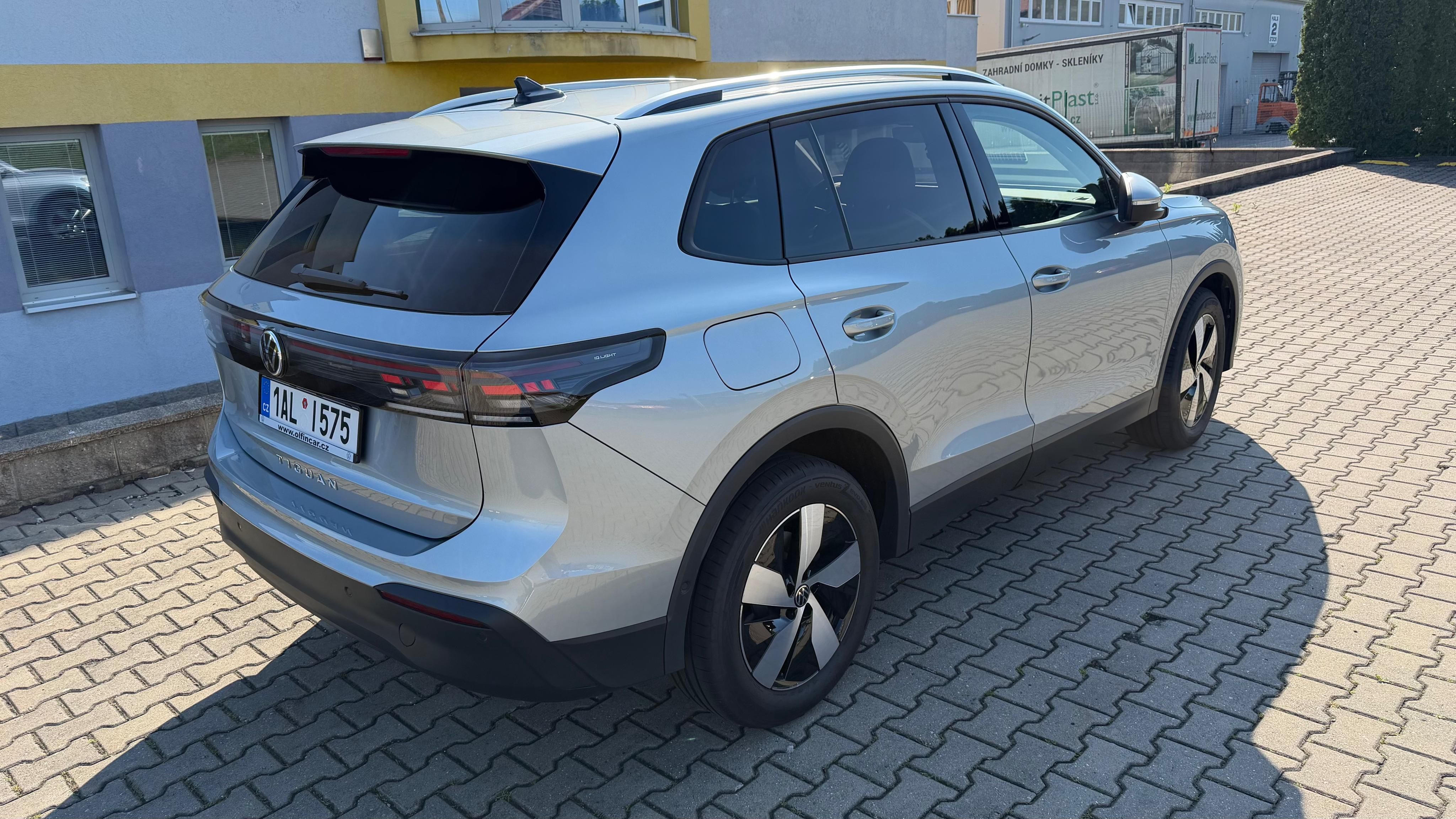 Volkswagen Tiguan, VW Tiguan 1,5 eTSI, zár. 5 let - fotka 5