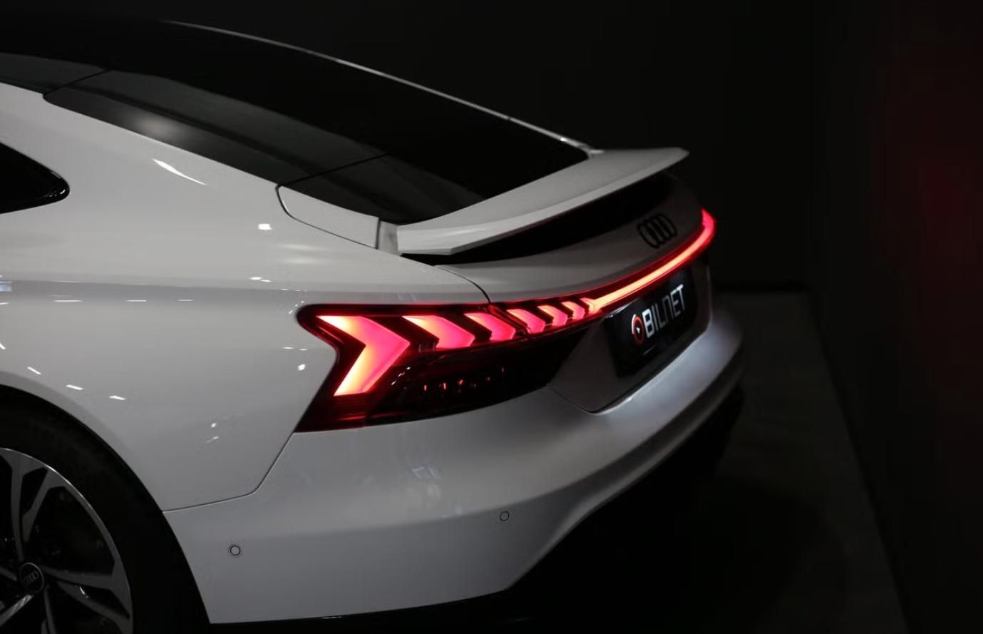 Audi e-tron GT, Quattro 360k Matrix Panorama - fotka 6