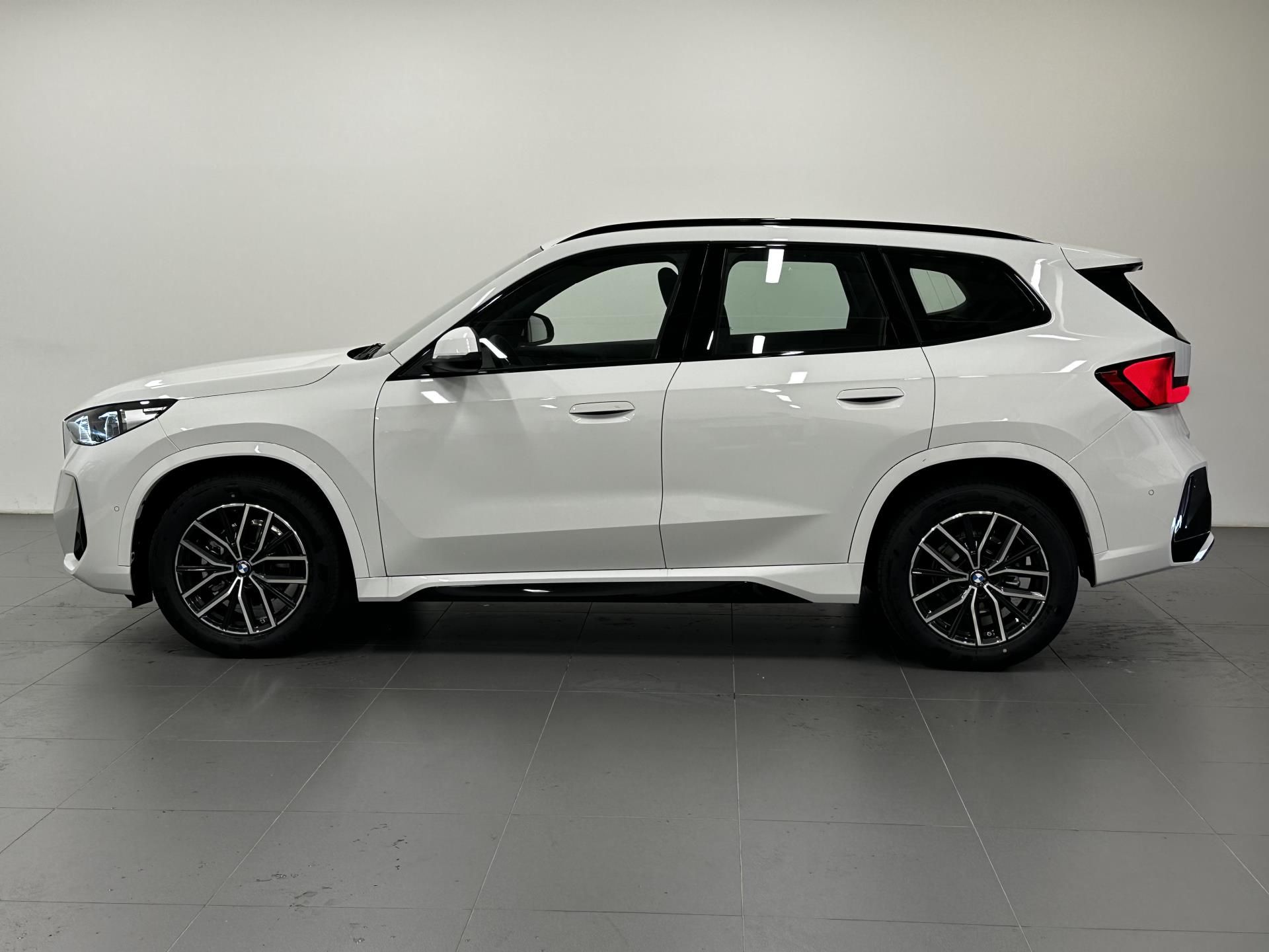 BMW X1, X1 sDrive 18i - fotka 2