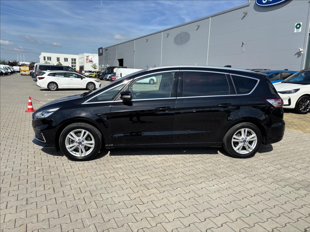 Ford S-MAX, 2,5 Hev Titanium 140kW - fotka 2