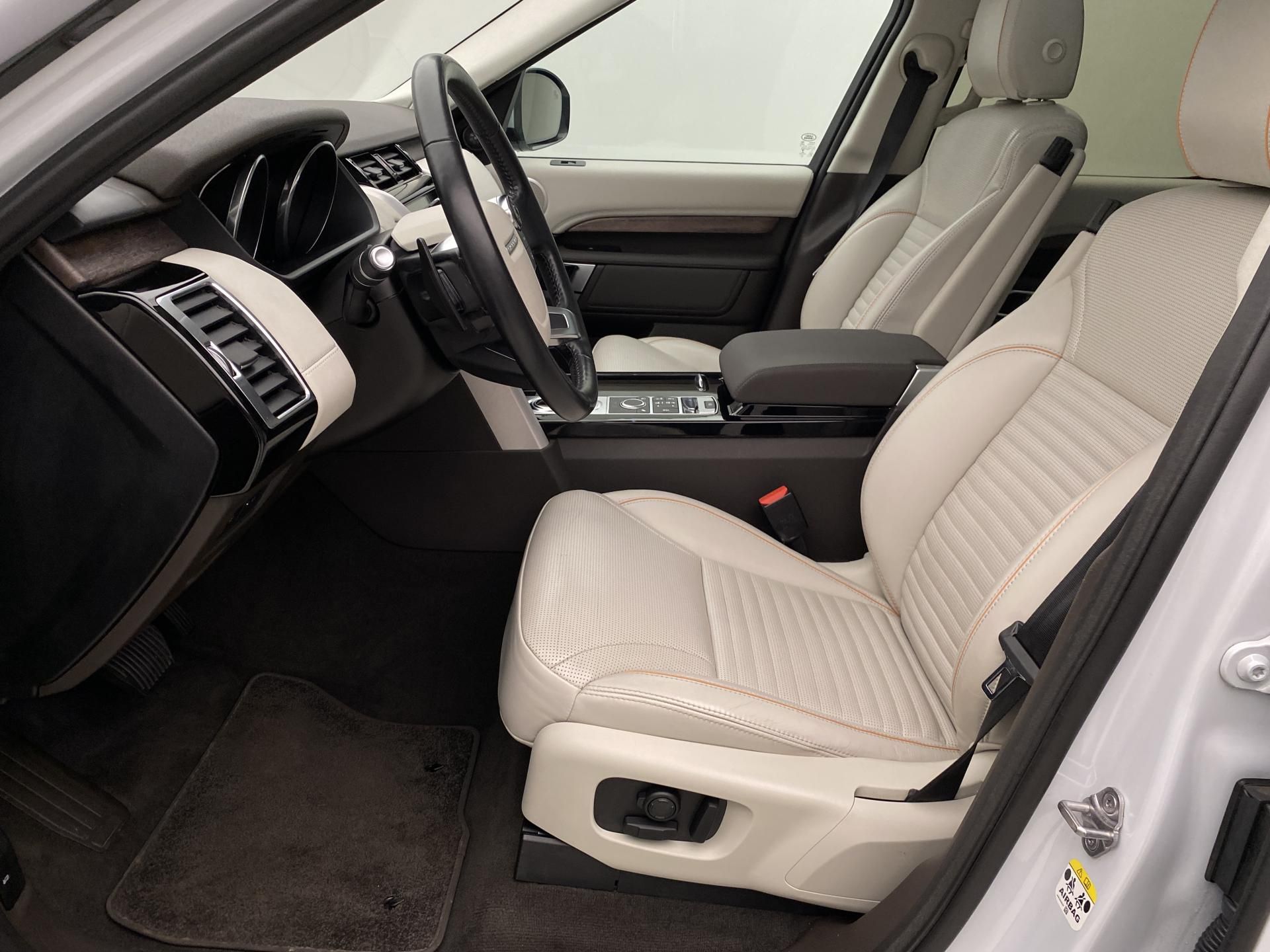 Land Rover Discovery, TD6 HSE AWD AUT 7míst - fotka 3