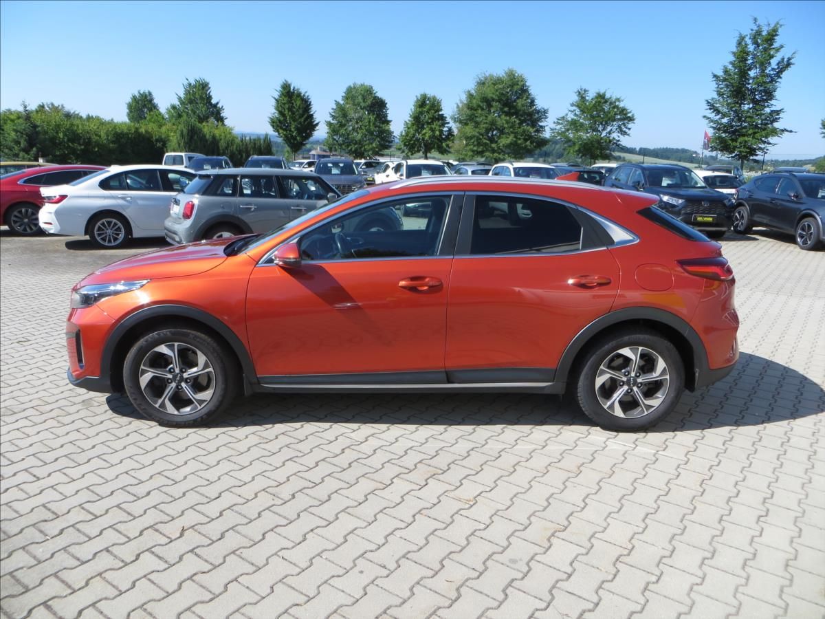Kia XCee´d, 1,5 T-GDI 118kW Exclusive ČR - fotka 4