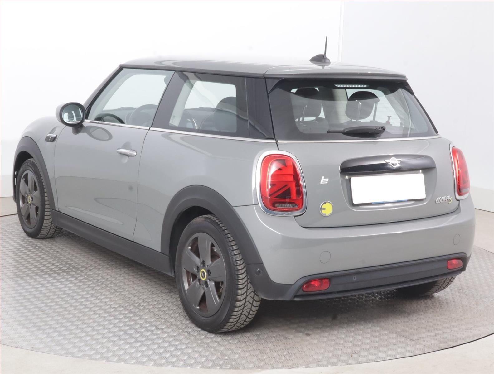 Mini, Cooper SE 32 kWh, SoH 96% - fotka 4