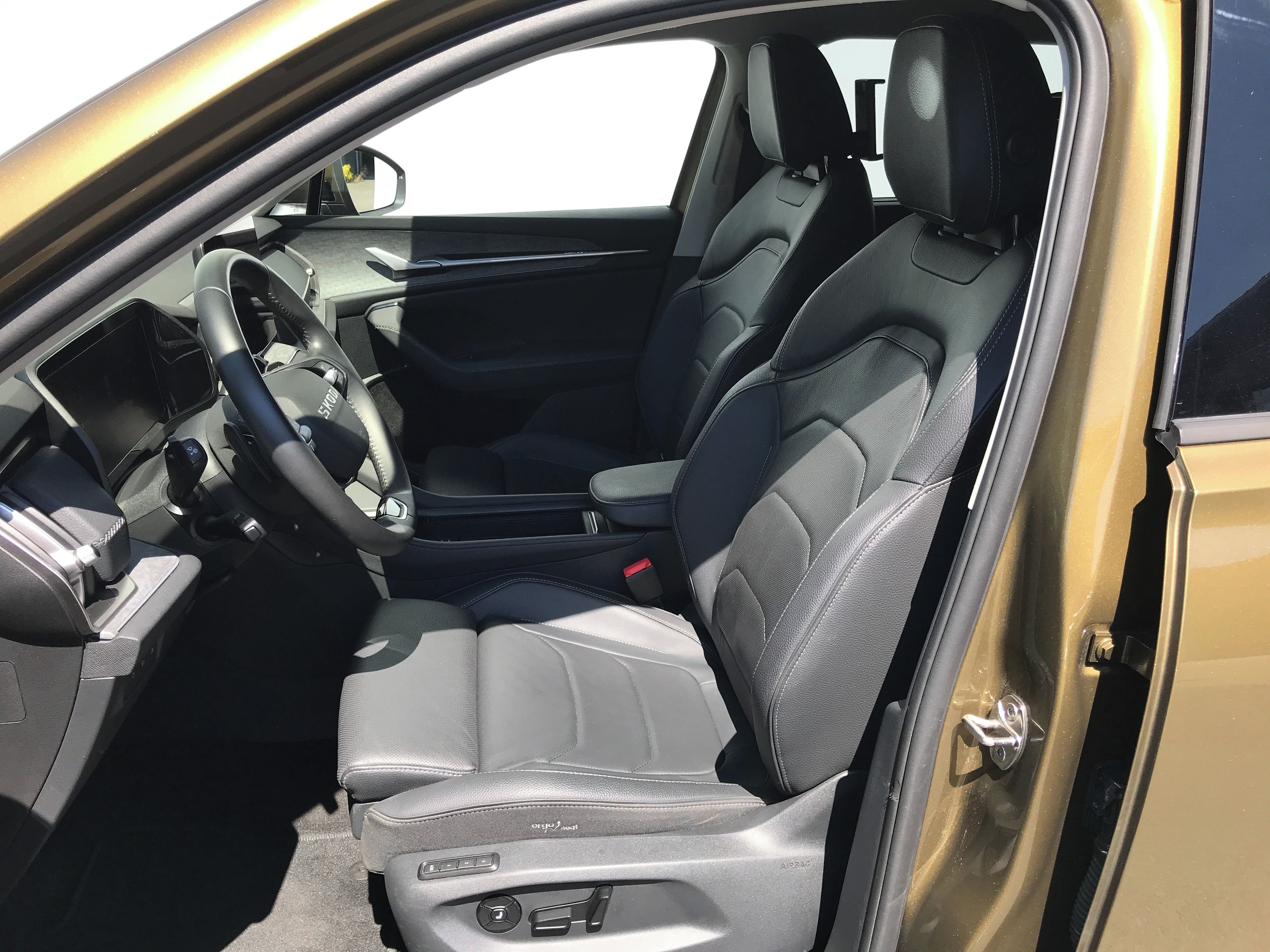 Škoda Kodiaq, iV 1.5TSi 150kW EXCL.SEL+TAŽNÉ - fotka 6