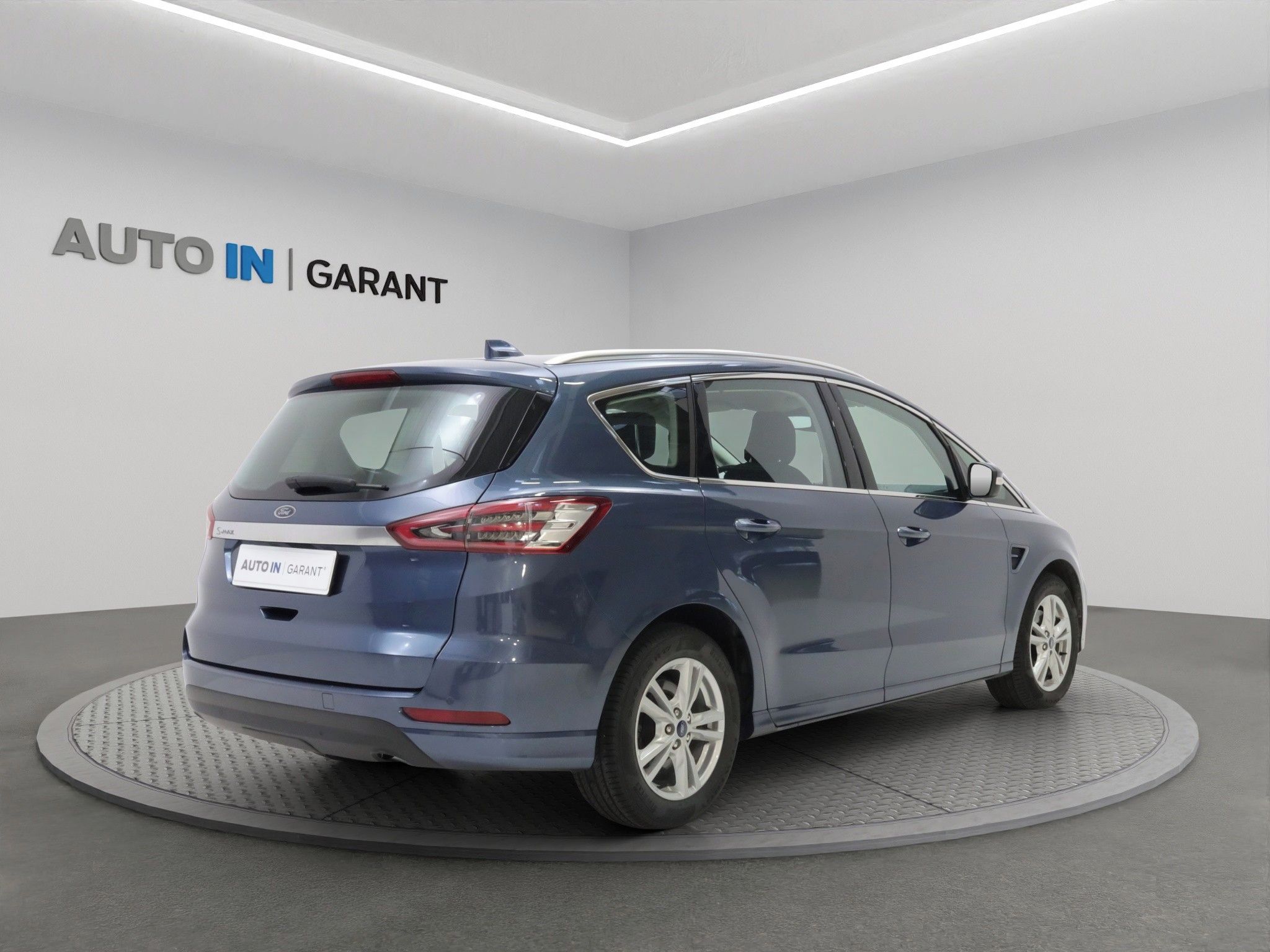 Ford S-MAX, 110kW,7 míst,manuál,tažné,serv - fotka 6
