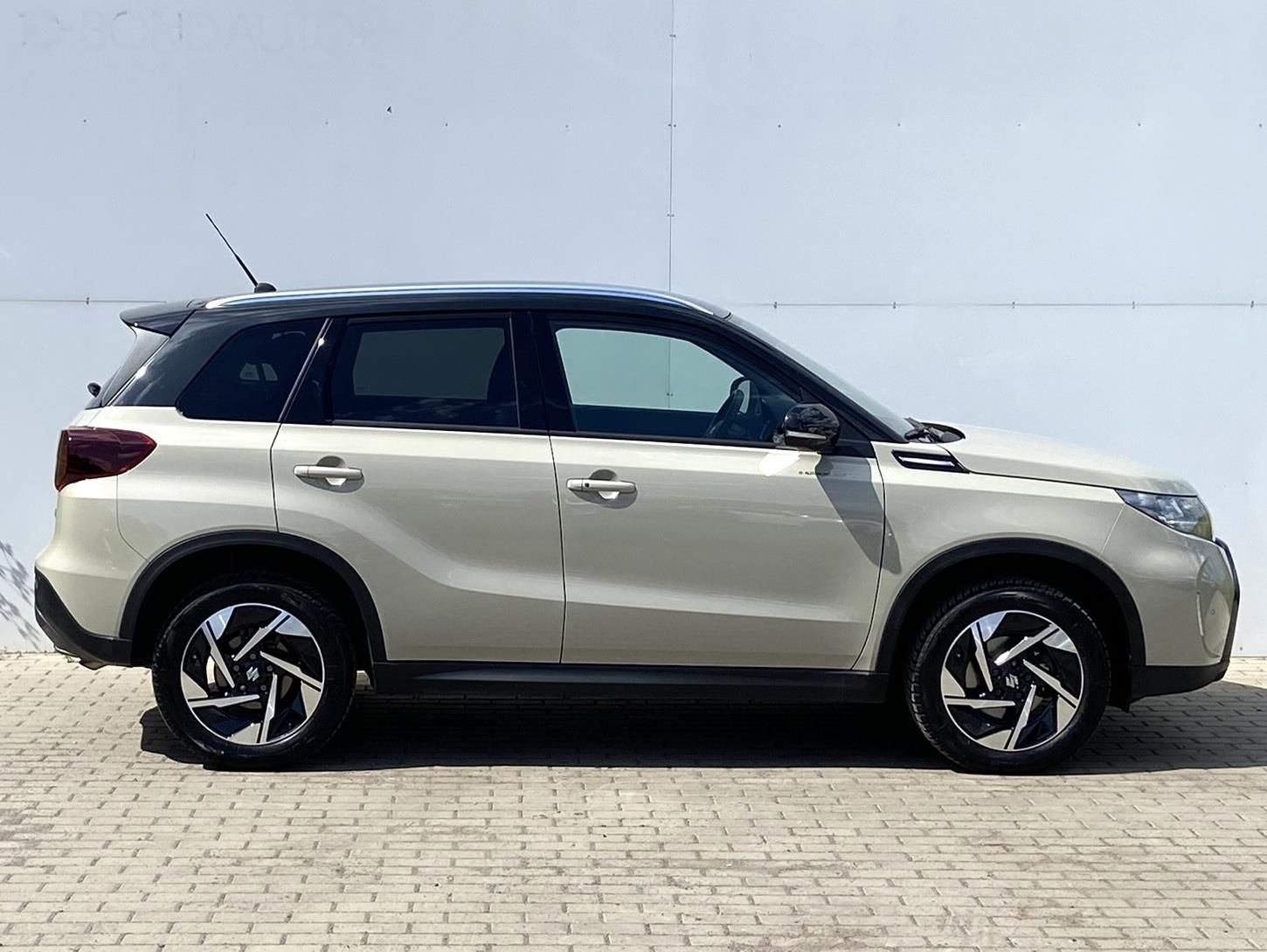 Suzuki Vitara, 1.4 BoosterJet 6AT 4x4 Eleganc - fotka 3