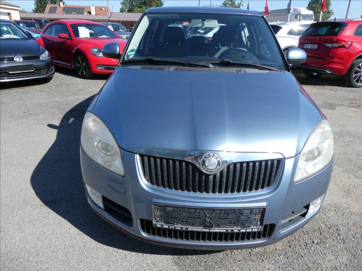 Škoda Fabia, 1,6 Sport 77kW auto klima,závě - fotka 3