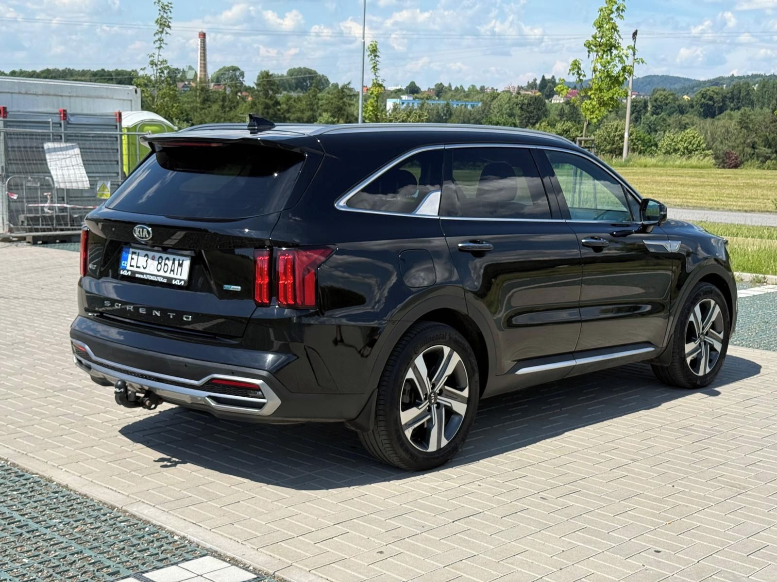 Kia Sorento, 1.6 T-GDi PHEV 4x4 6AT automat - fotka 5